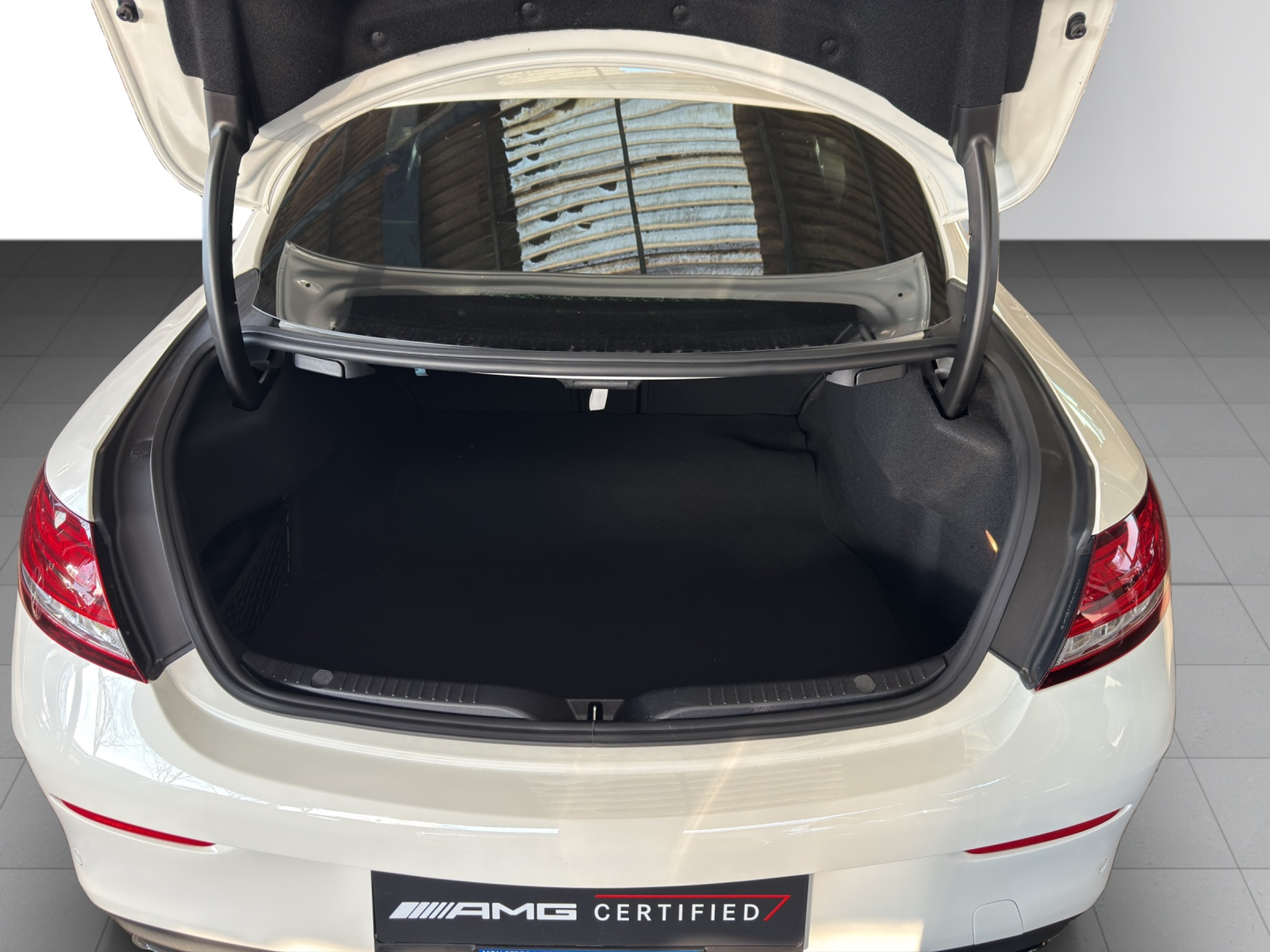 listing desktop thumbnail image 9