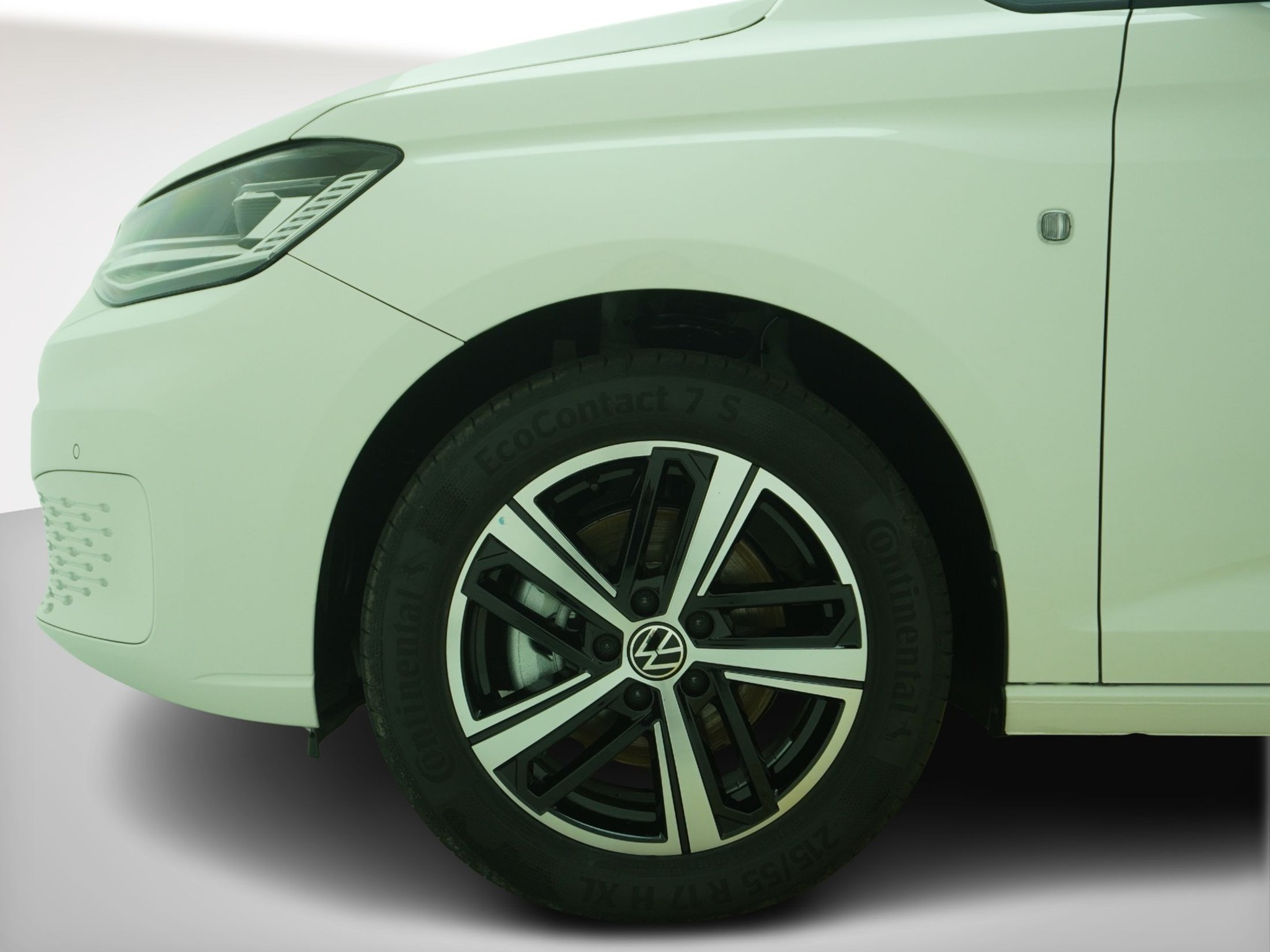 listing desktop thumbnail image 9