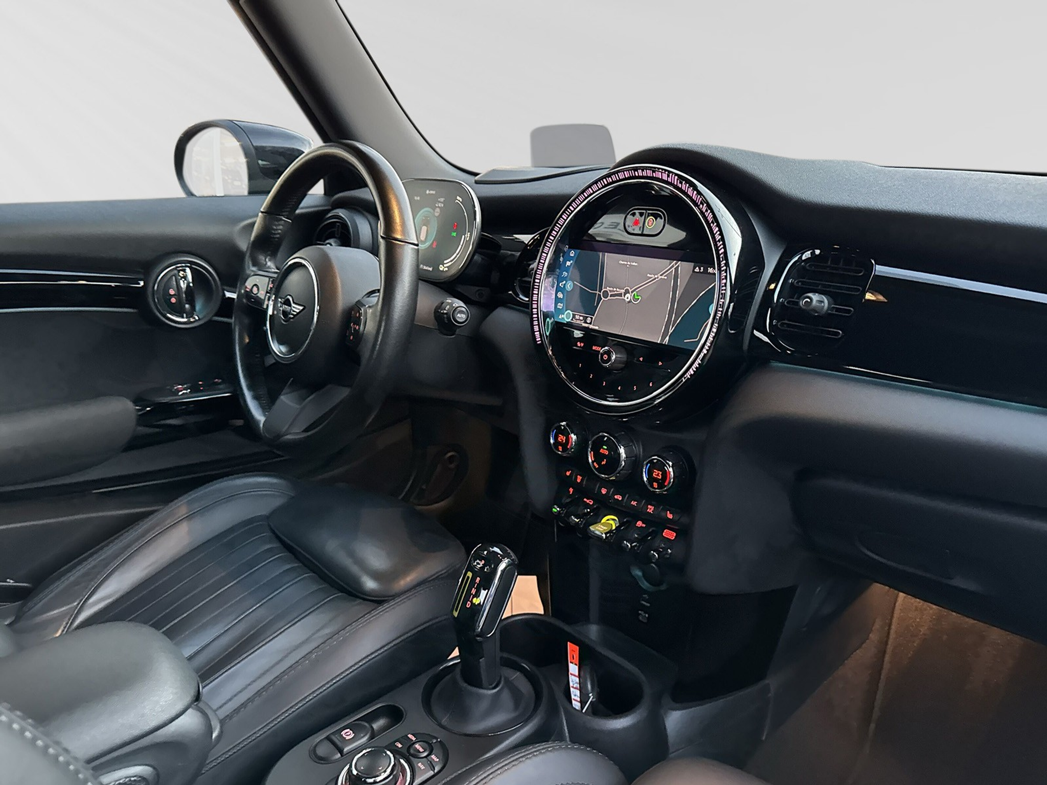 listing desktop thumbnail image 5