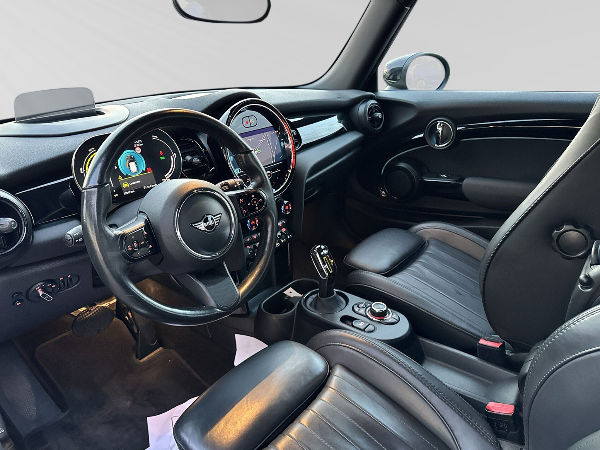 listing desktop thumbnail image 4