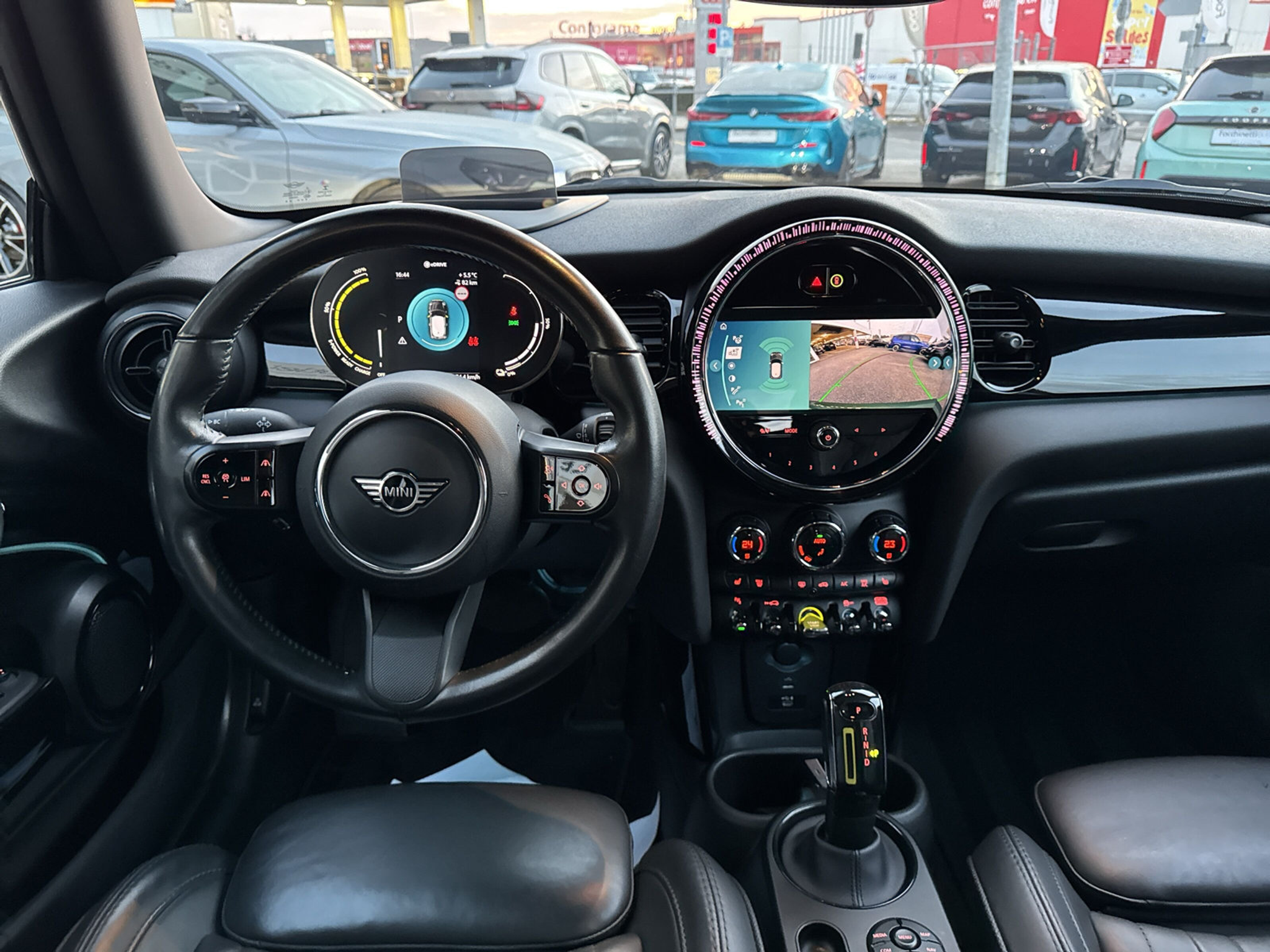 listing desktop thumbnail image 12