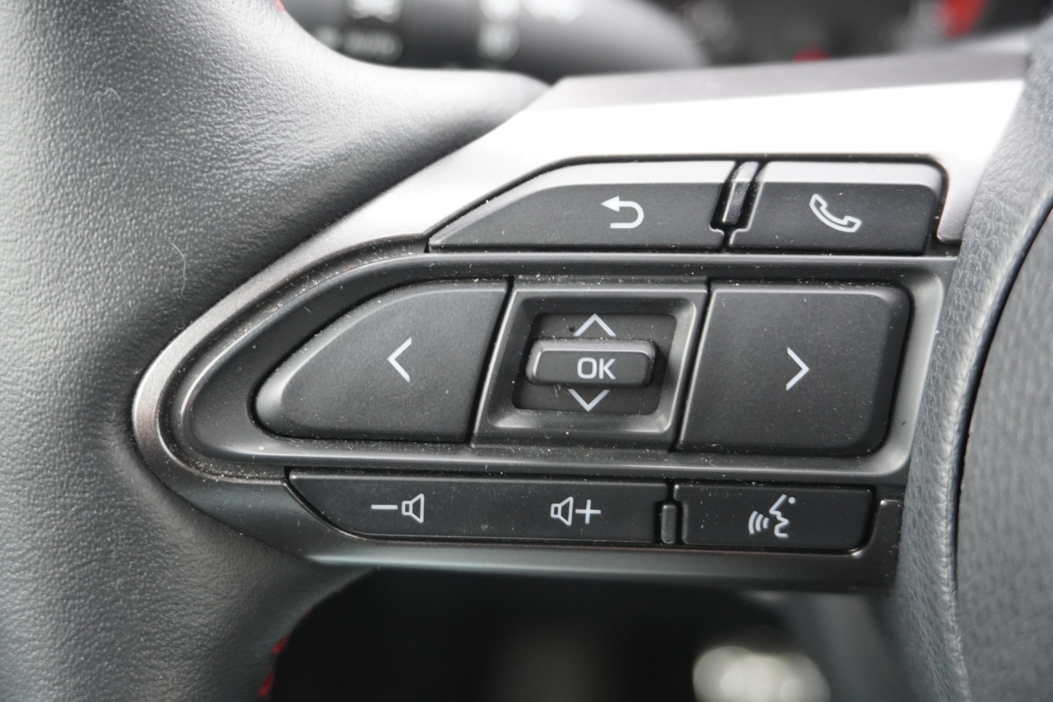 listing desktop thumbnail image 16