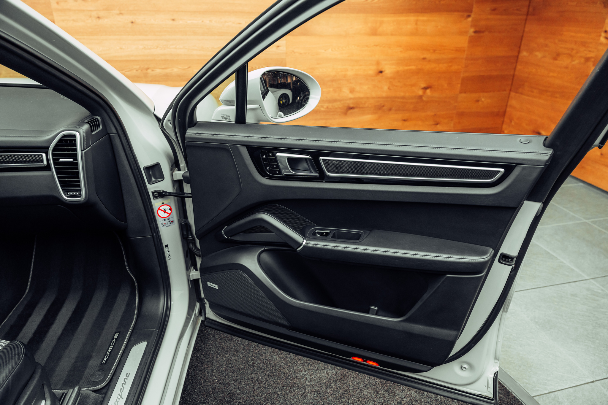 listing desktop thumbnail image 13