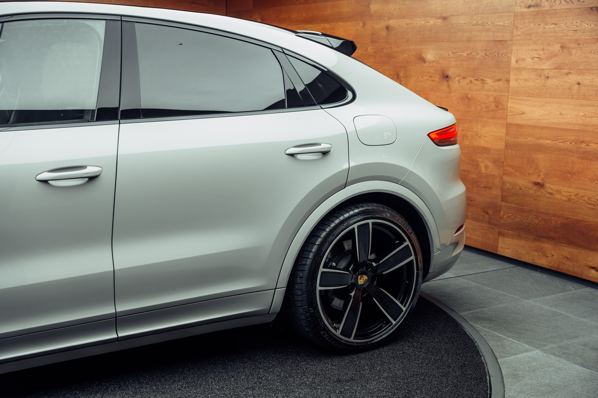 listing desktop thumbnail image 20