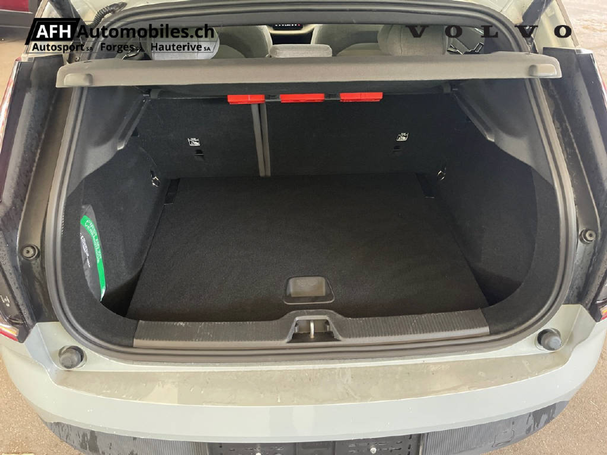 listing desktop thumbnail image 8