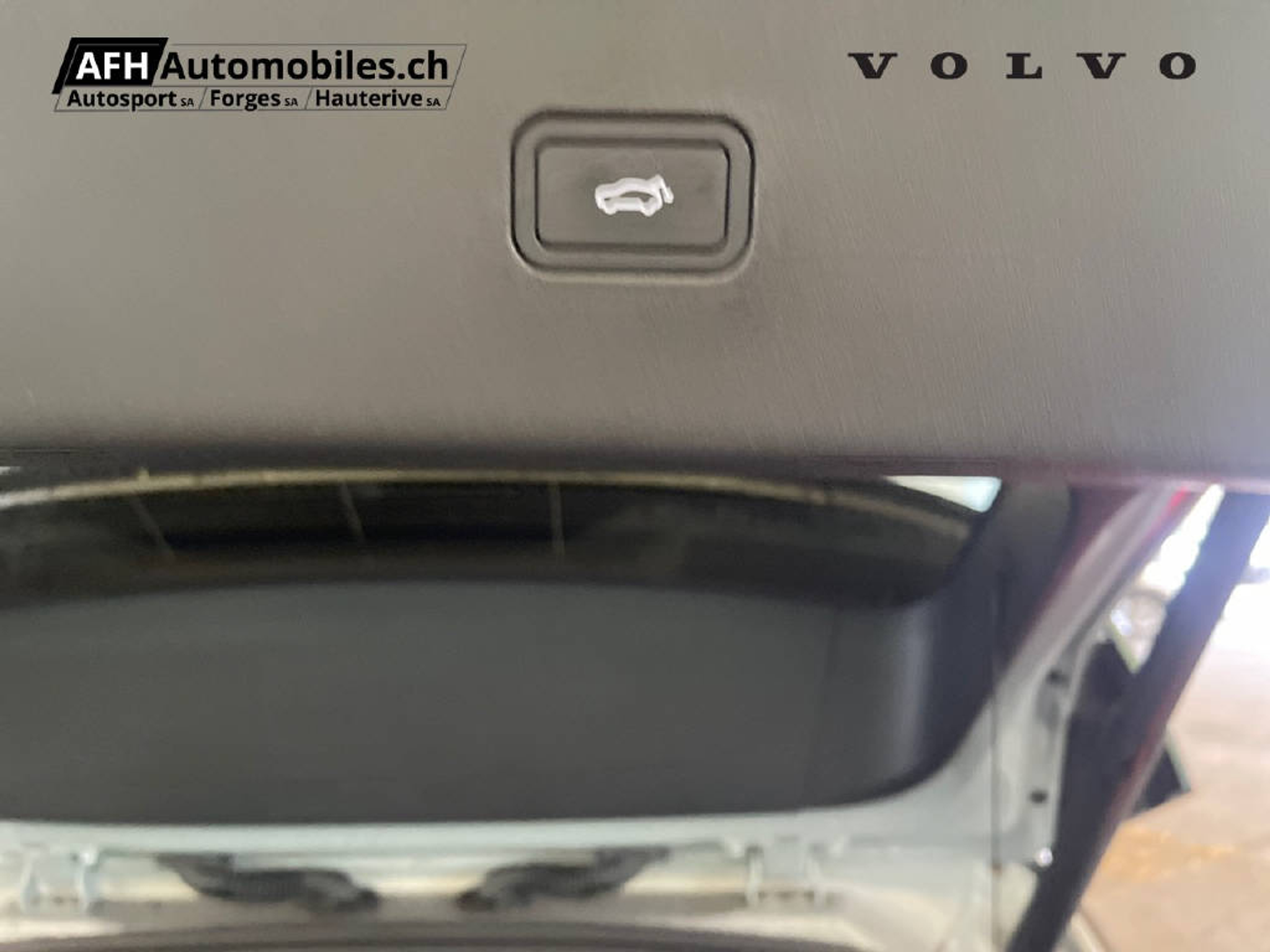 listing desktop thumbnail image 11