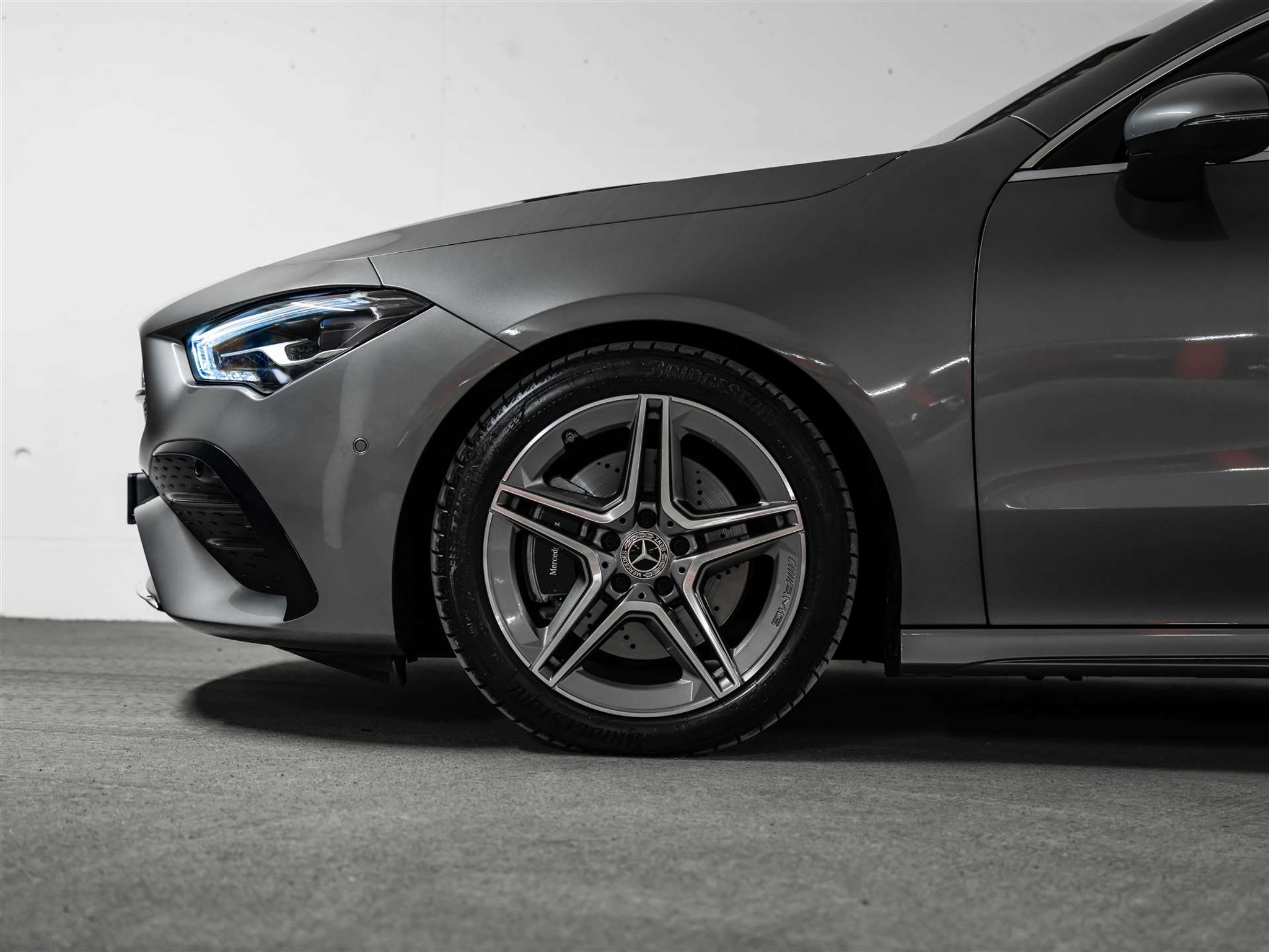 listing desktop thumbnail image 18