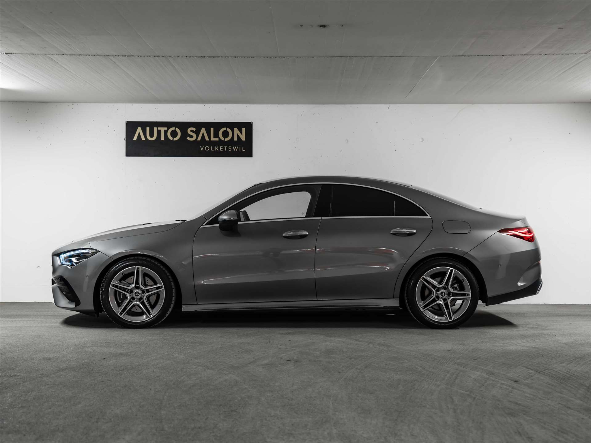 listing desktop thumbnail image 1