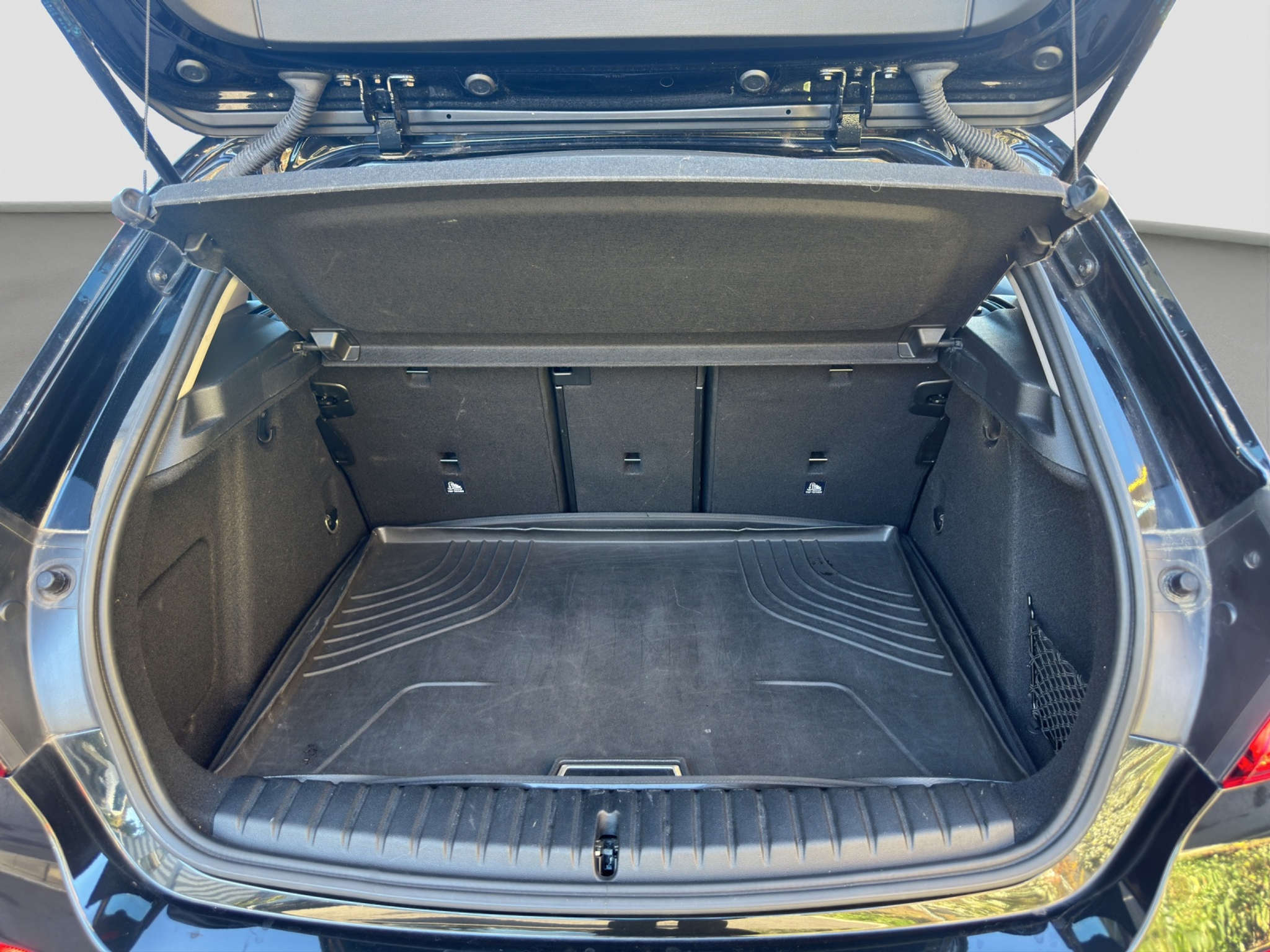 listing desktop thumbnail image 9