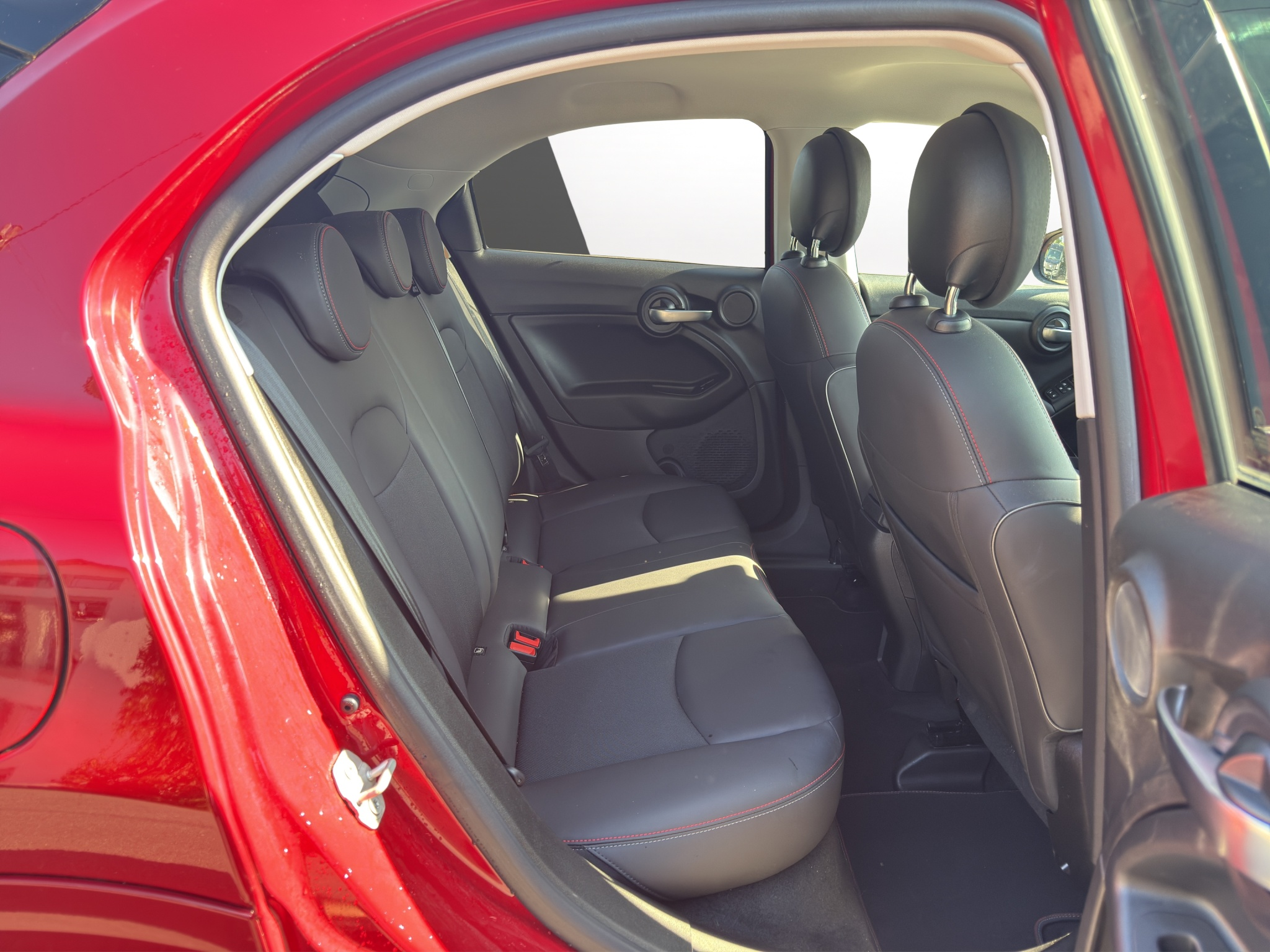 listing desktop thumbnail image 11