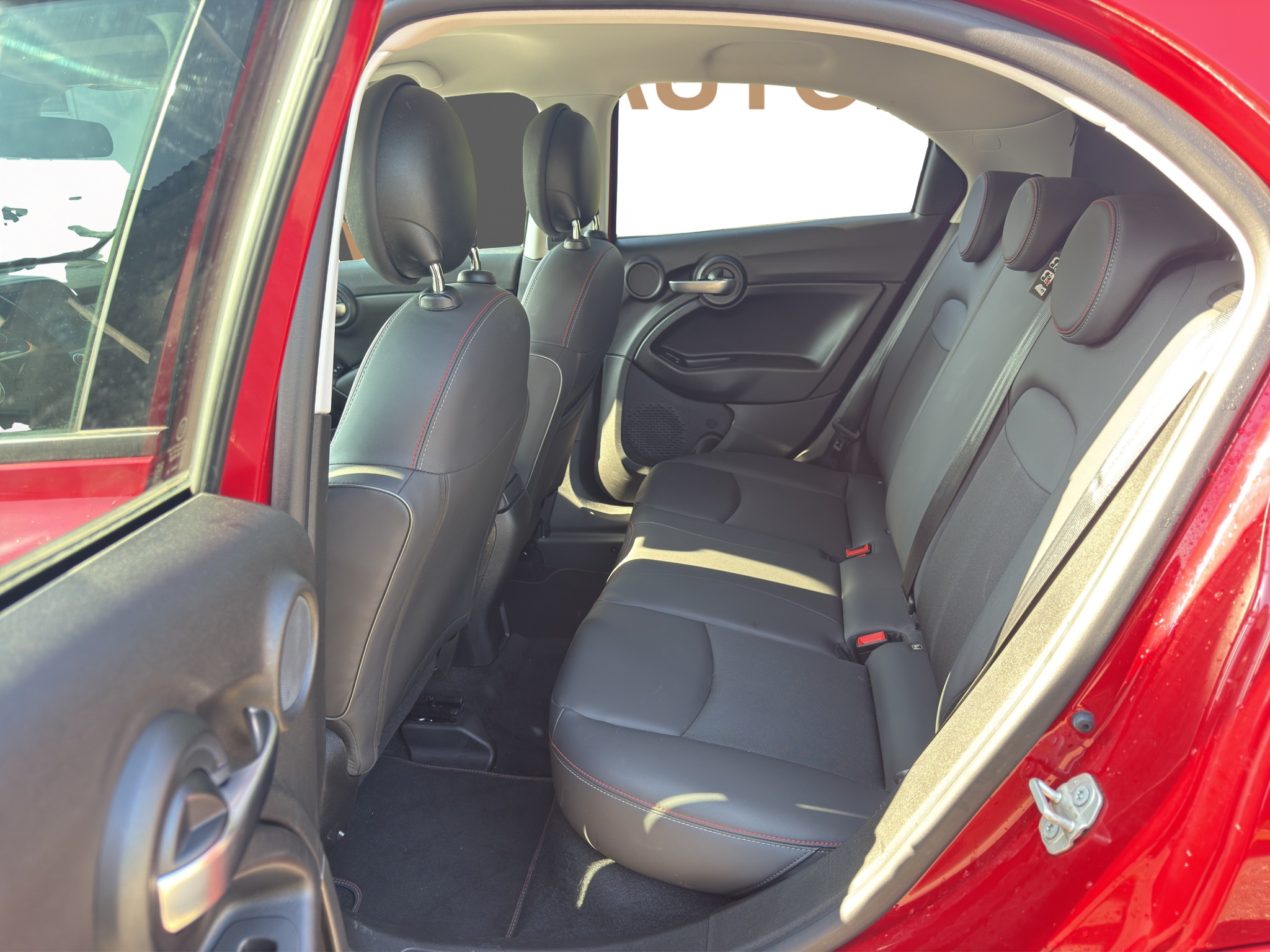 listing desktop thumbnail image 12