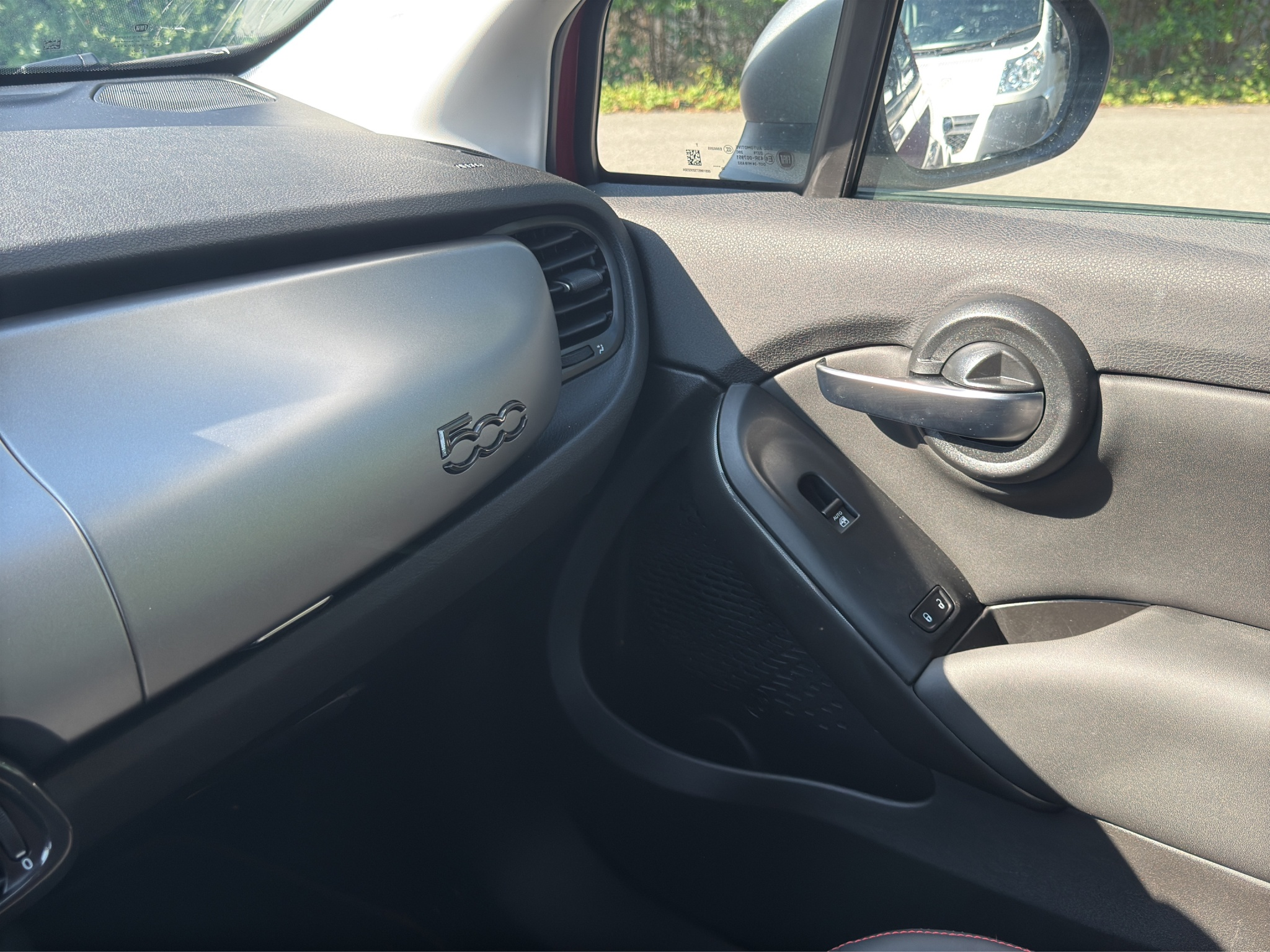 listing desktop thumbnail image 28