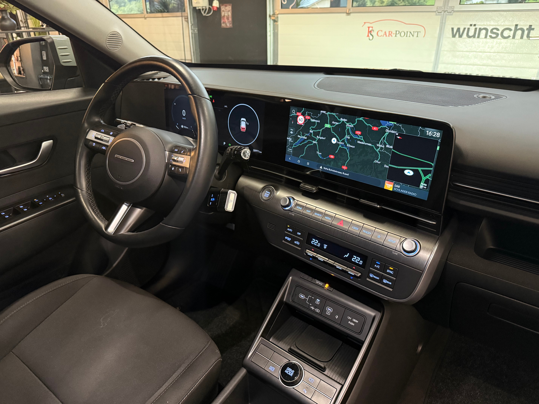 listing desktop thumbnail image 12