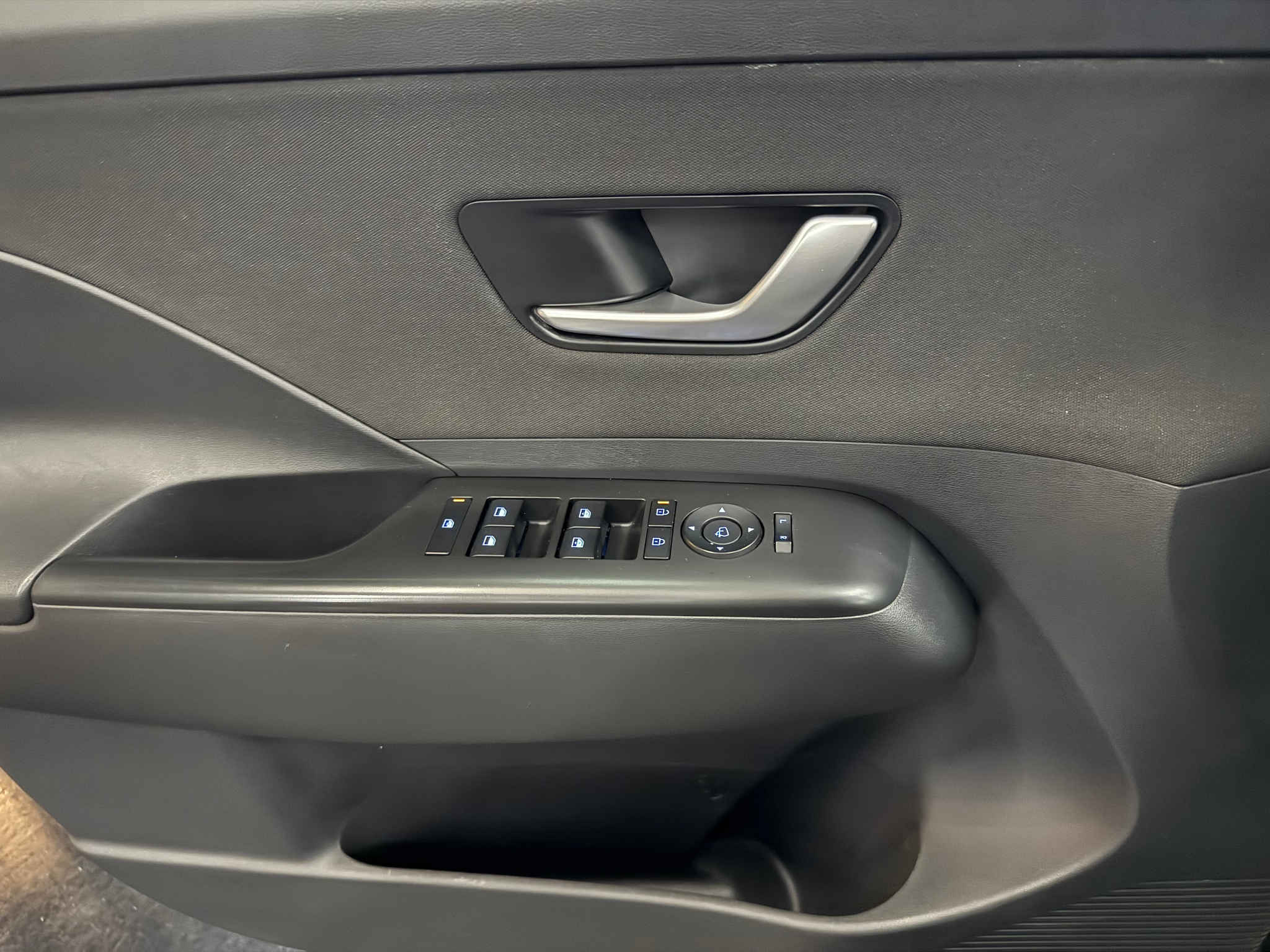 listing desktop thumbnail image 15