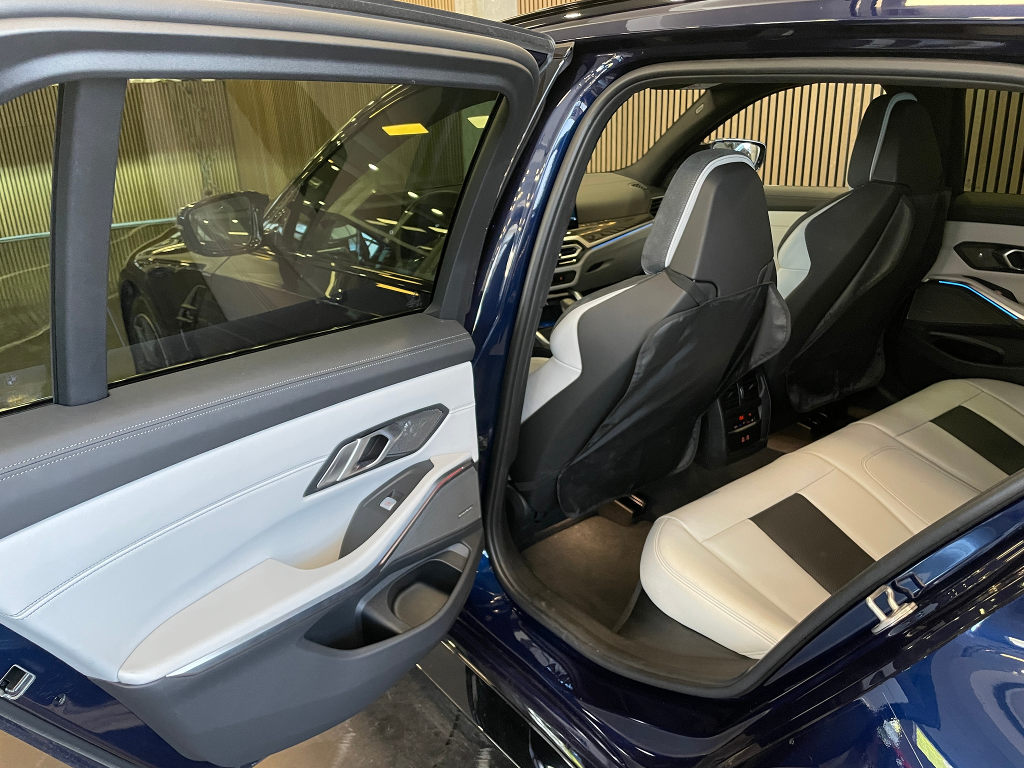 listing desktop thumbnail image 28