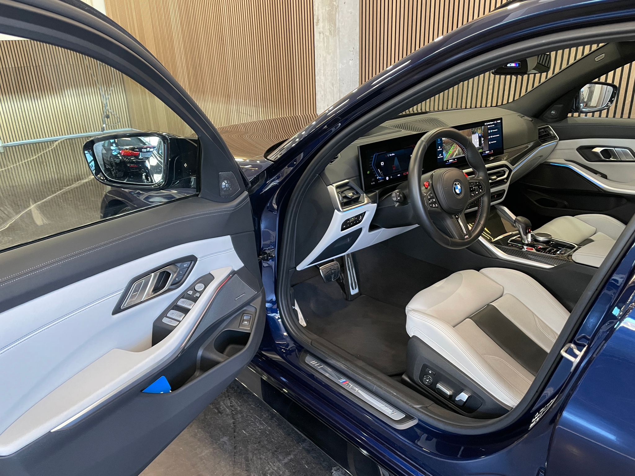 listing desktop thumbnail image 13