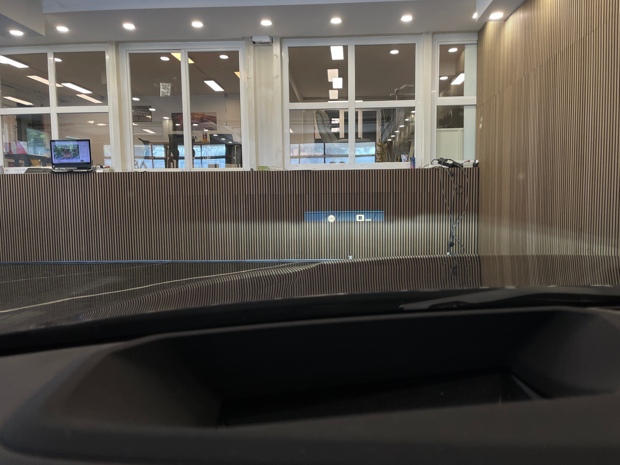 listing desktop thumbnail image 18