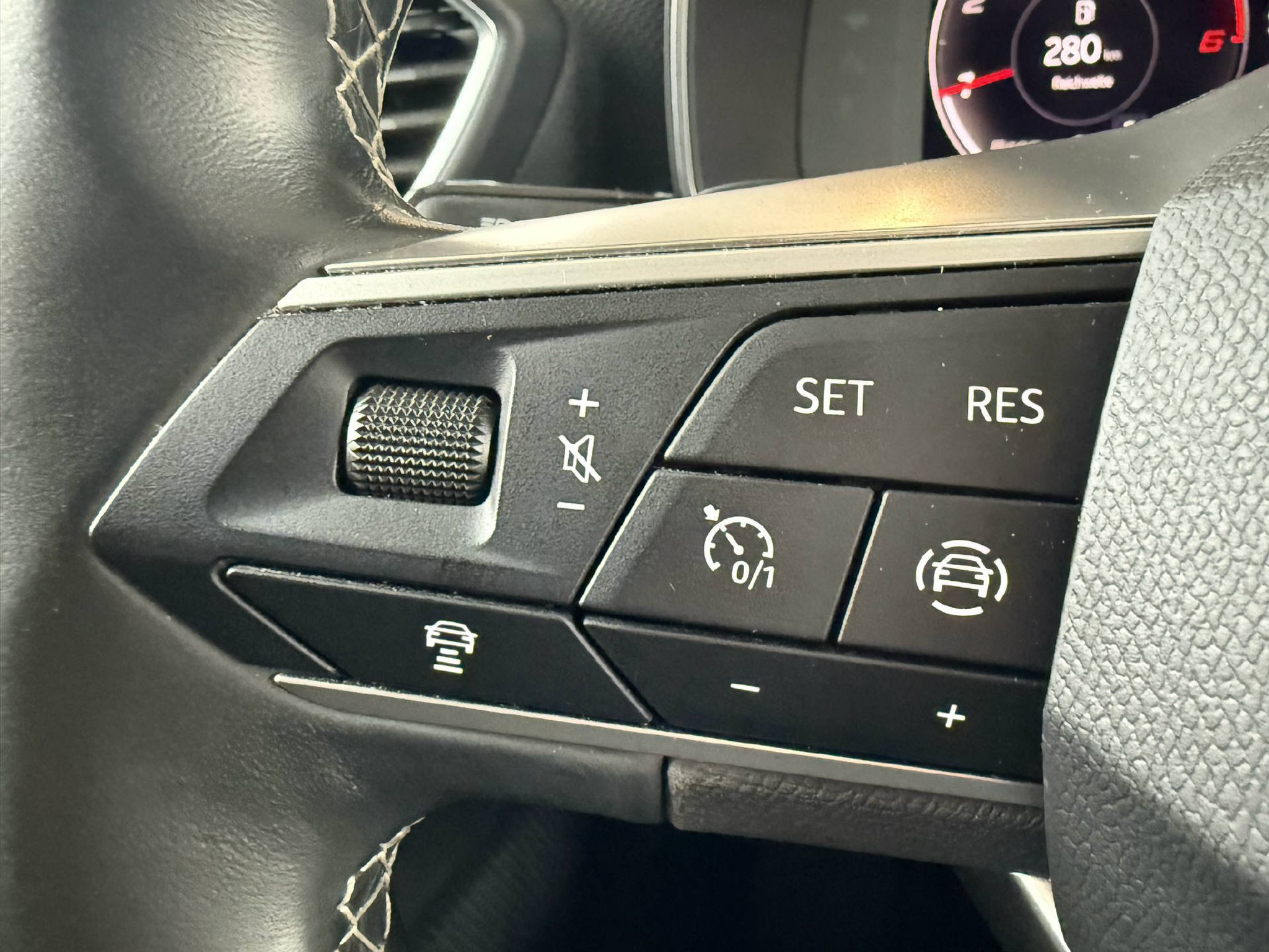 listing desktop thumbnail image 10