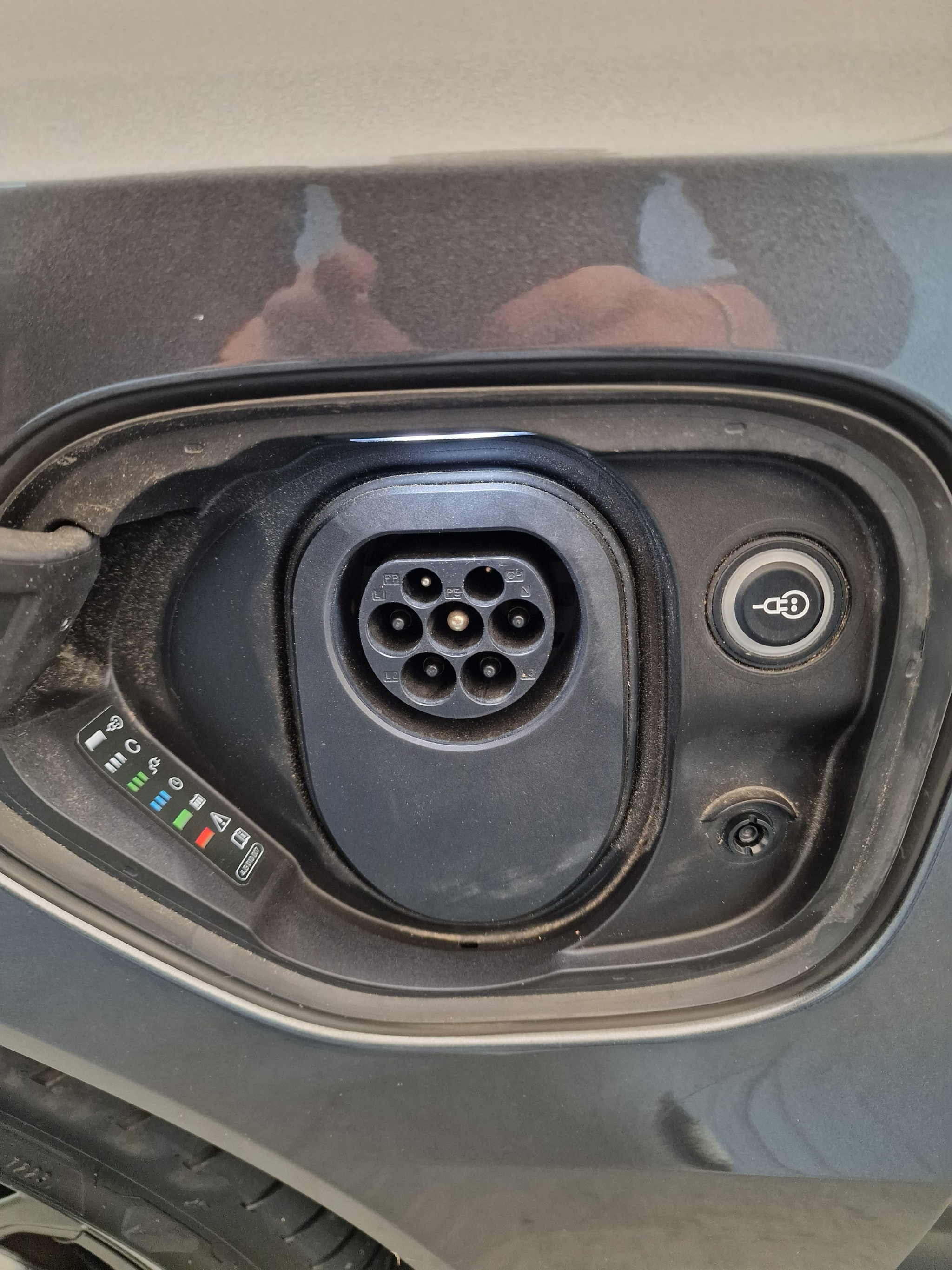 listing desktop thumbnail image 21