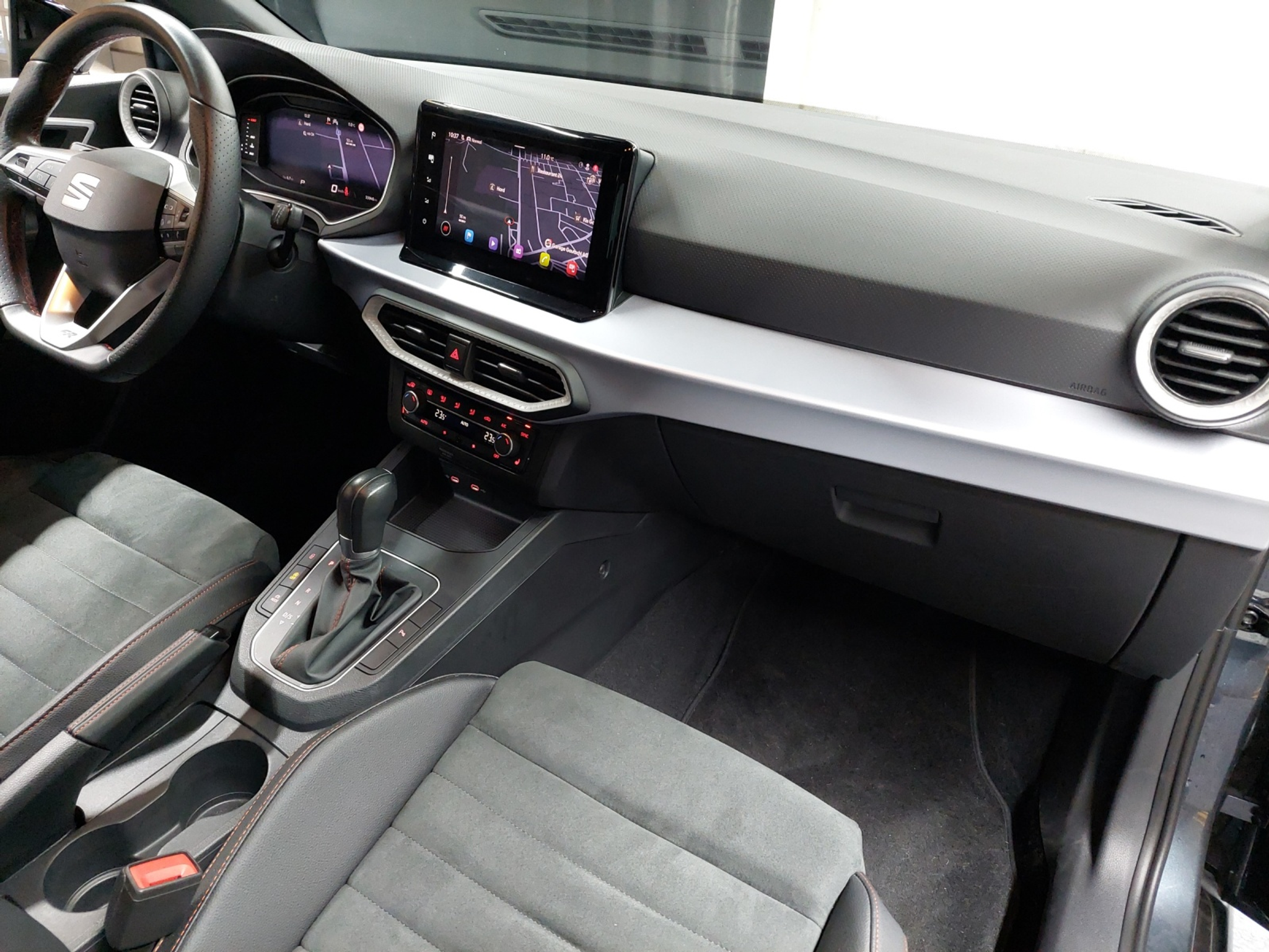 listing desktop thumbnail image 9