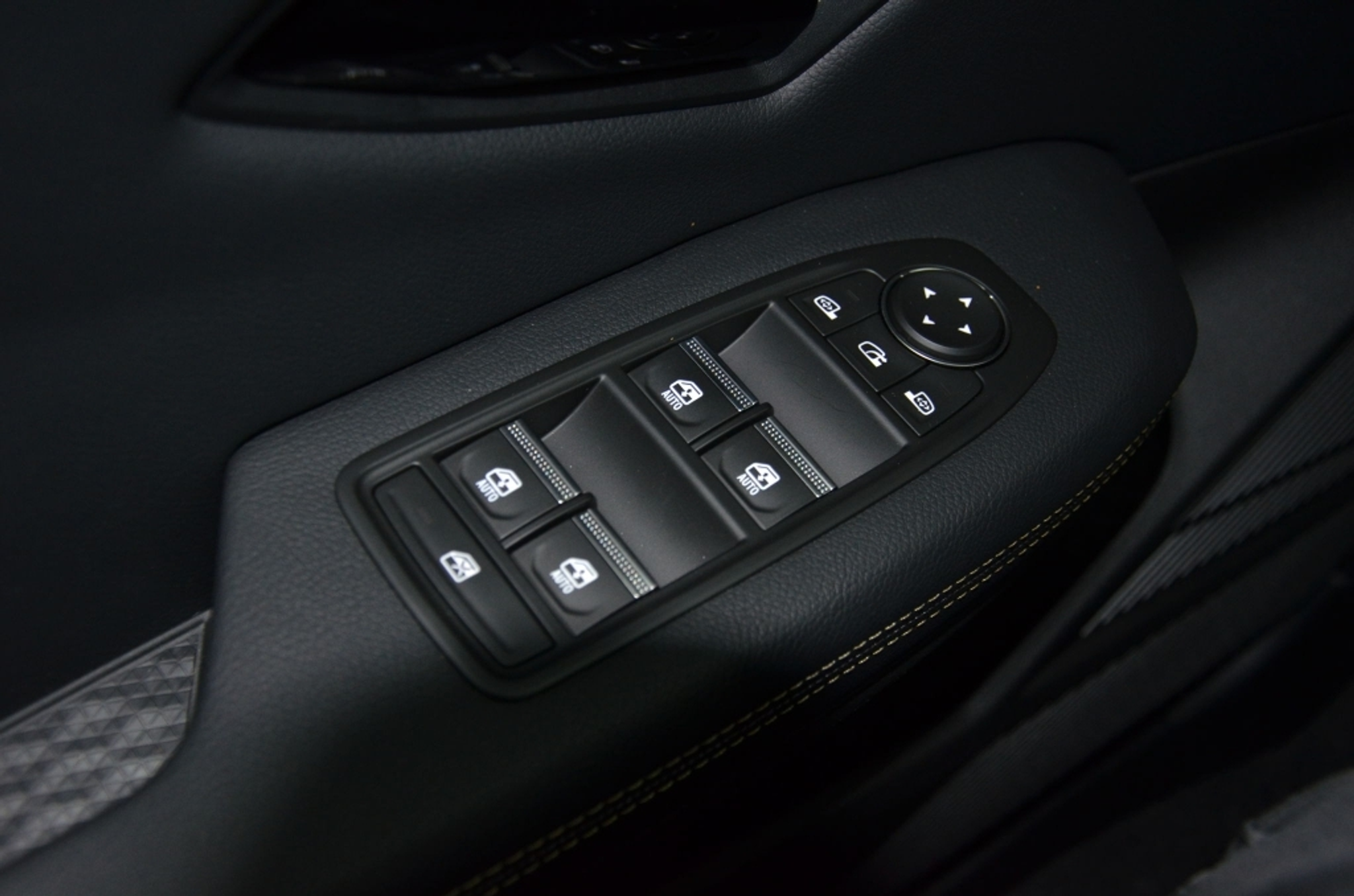 listing desktop thumbnail image 23