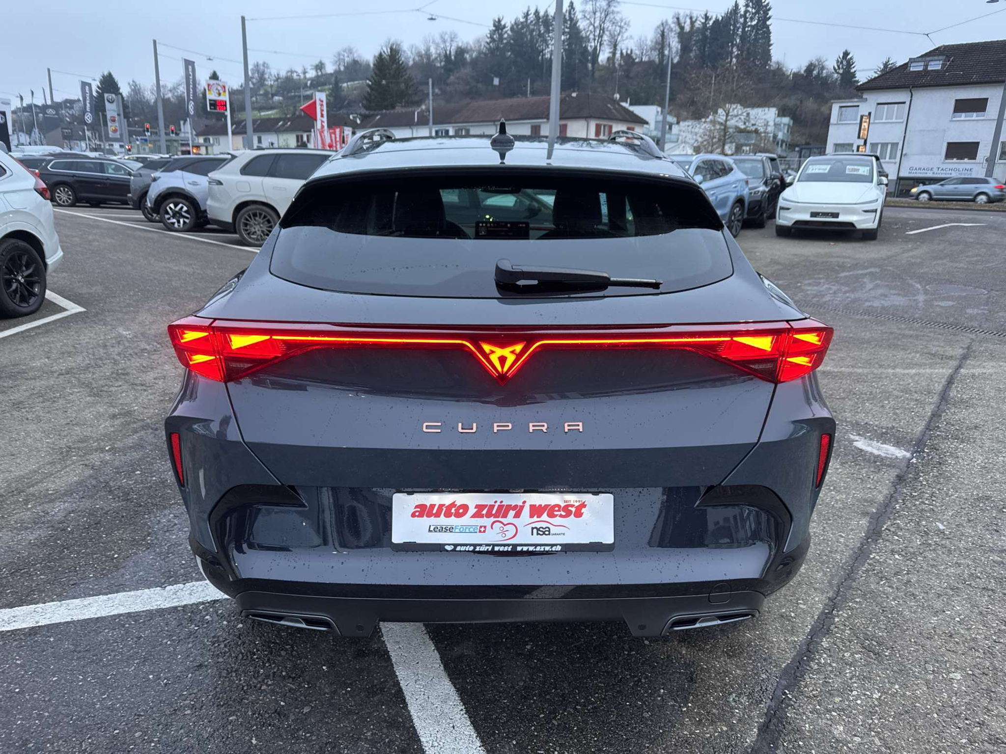 listing desktop thumbnail image 14