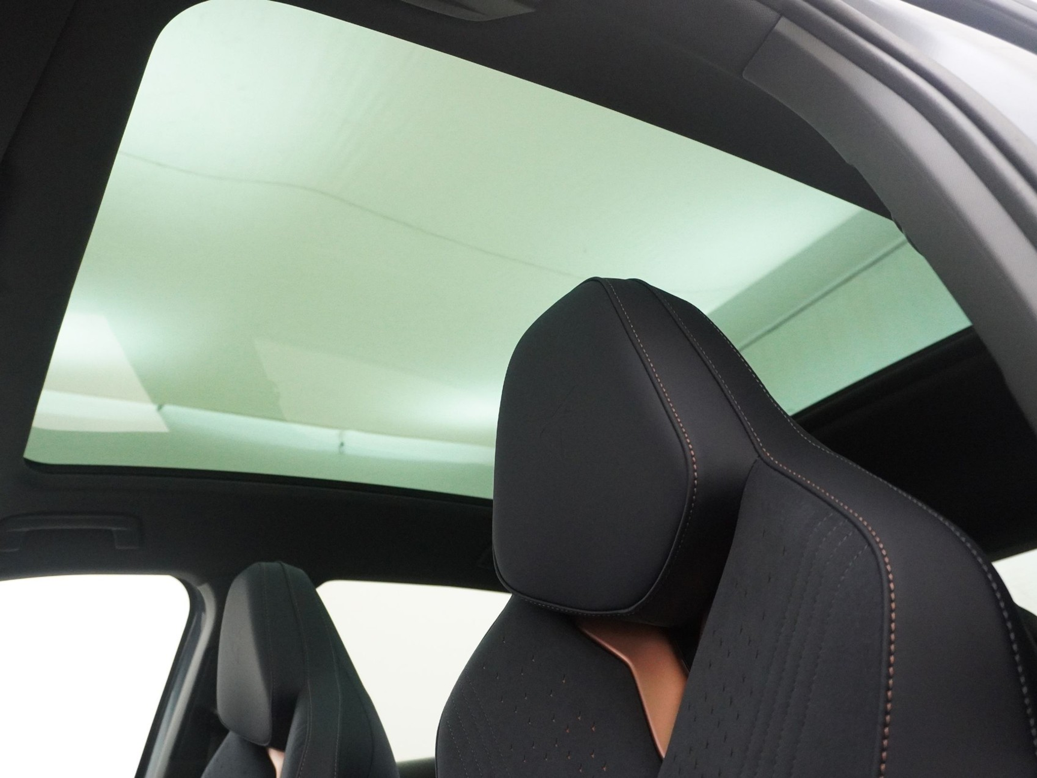 listing desktop thumbnail image 31