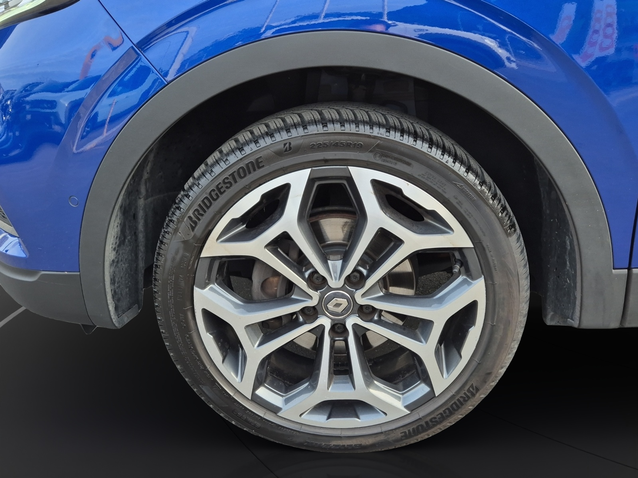 listing desktop thumbnail image 10