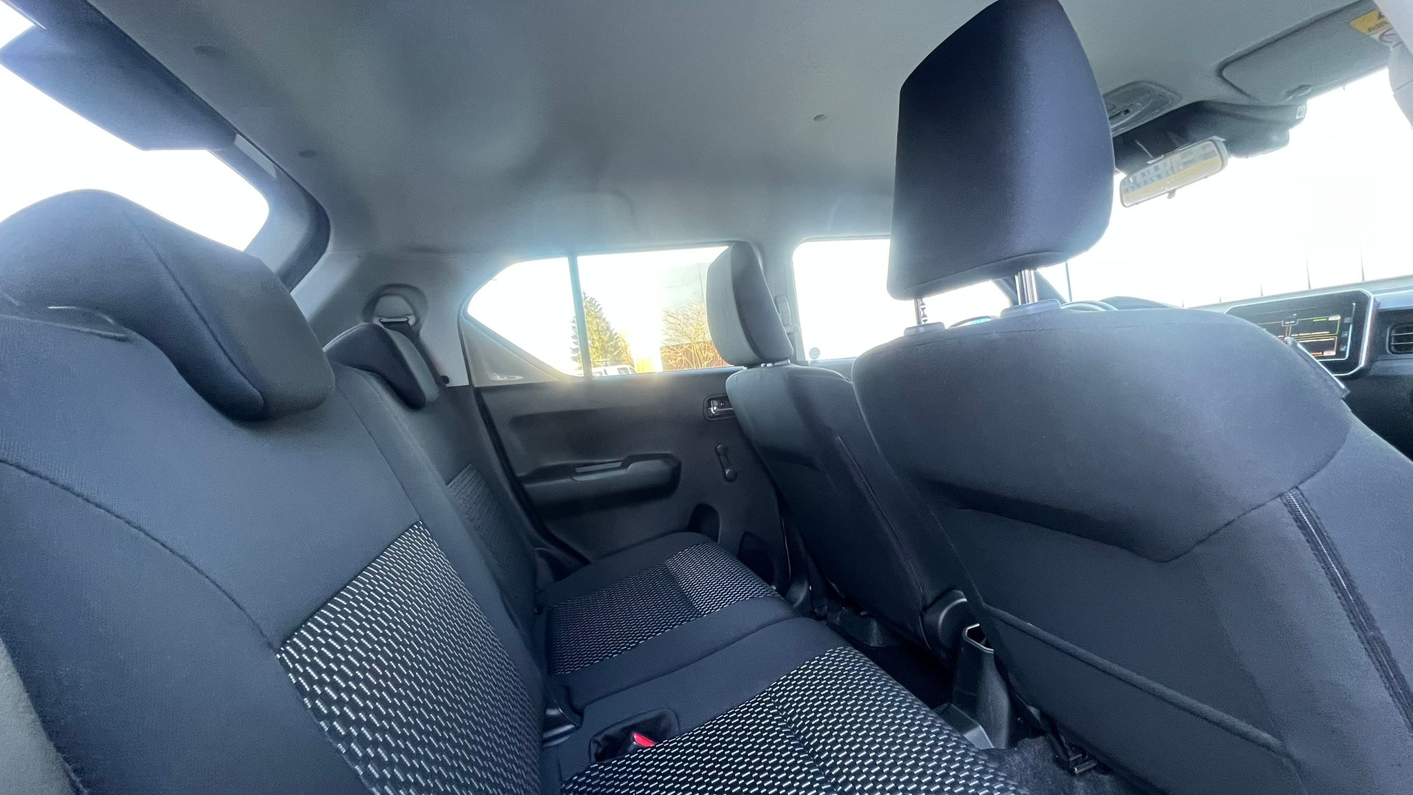 listing desktop thumbnail image 23