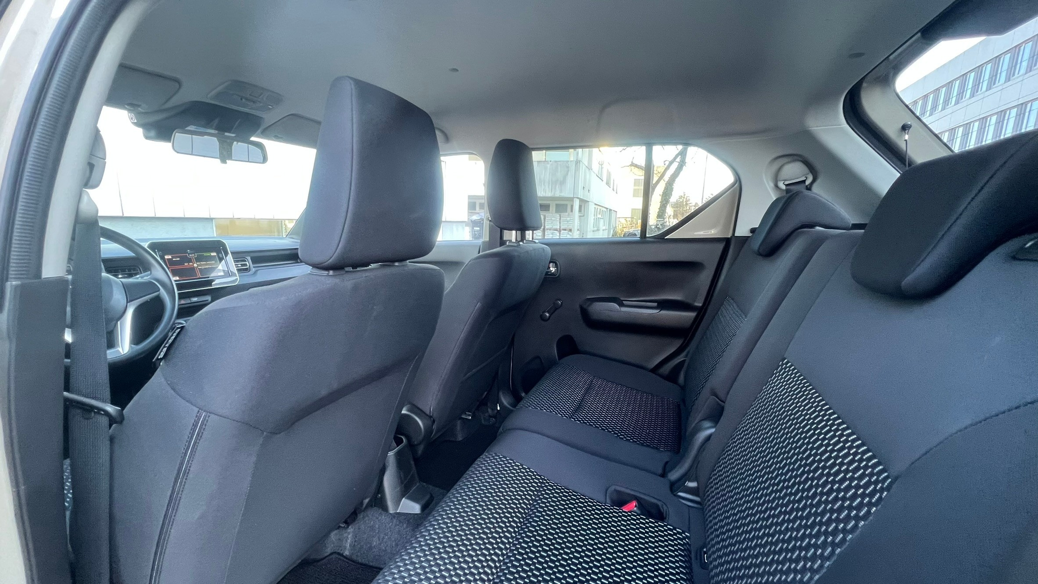 listing desktop thumbnail image 21