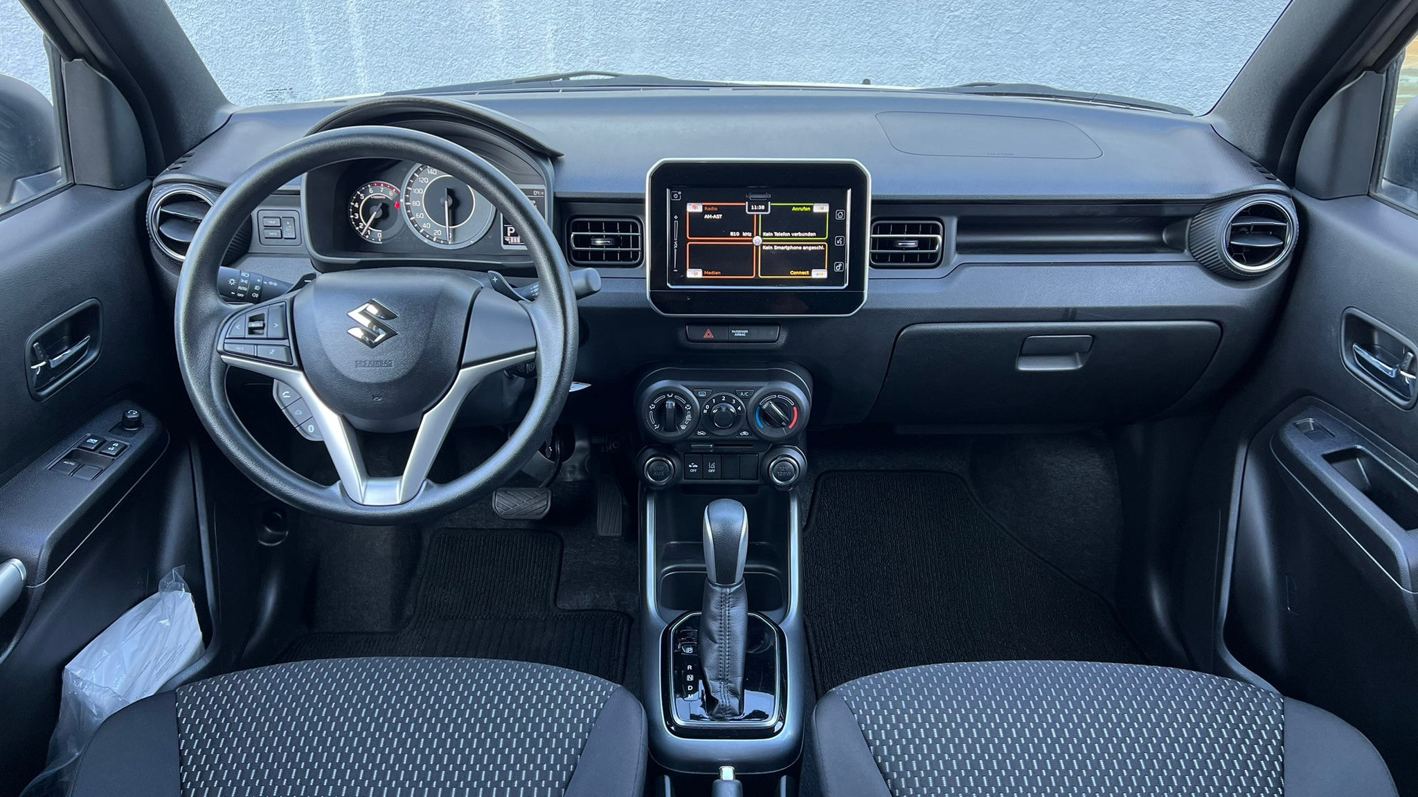 listing desktop thumbnail image 16