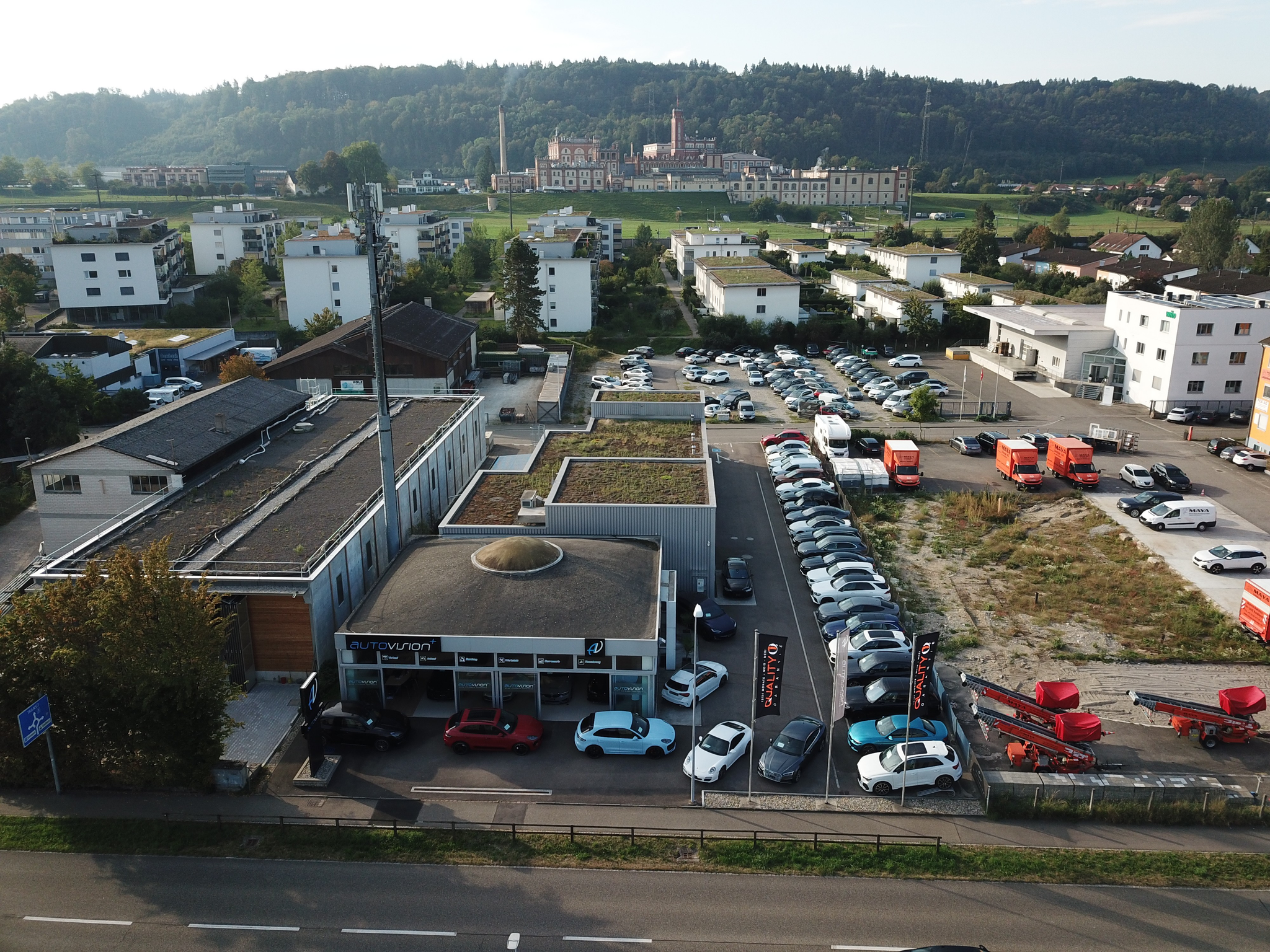 listing desktop thumbnail image 25