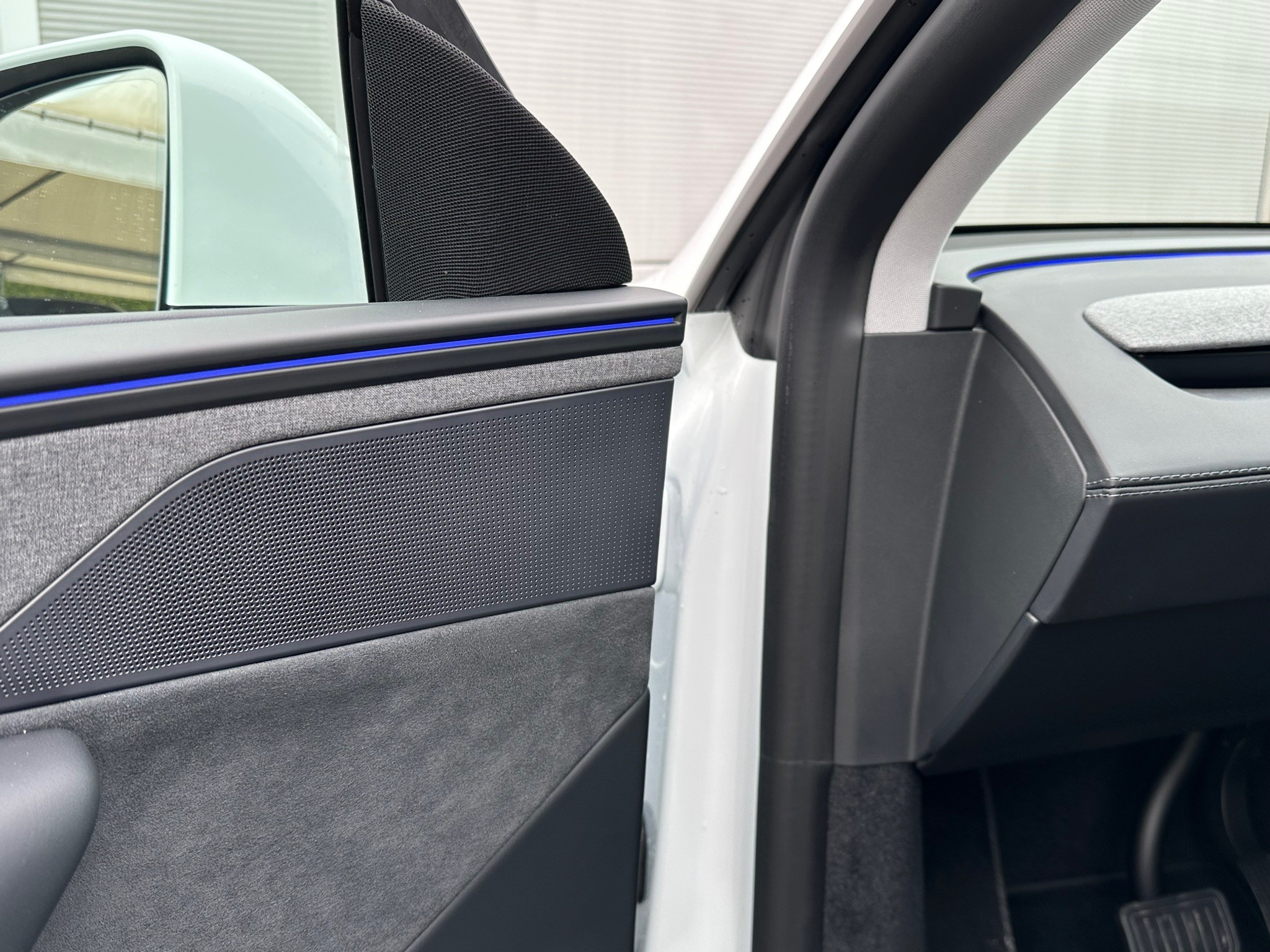 listing desktop thumbnail image 10