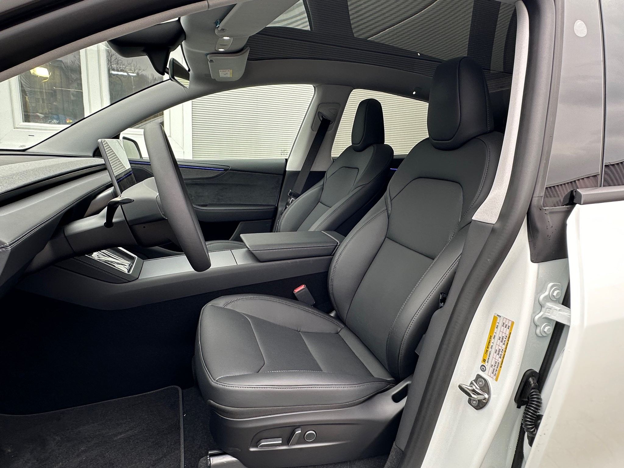 listing desktop thumbnail image 8