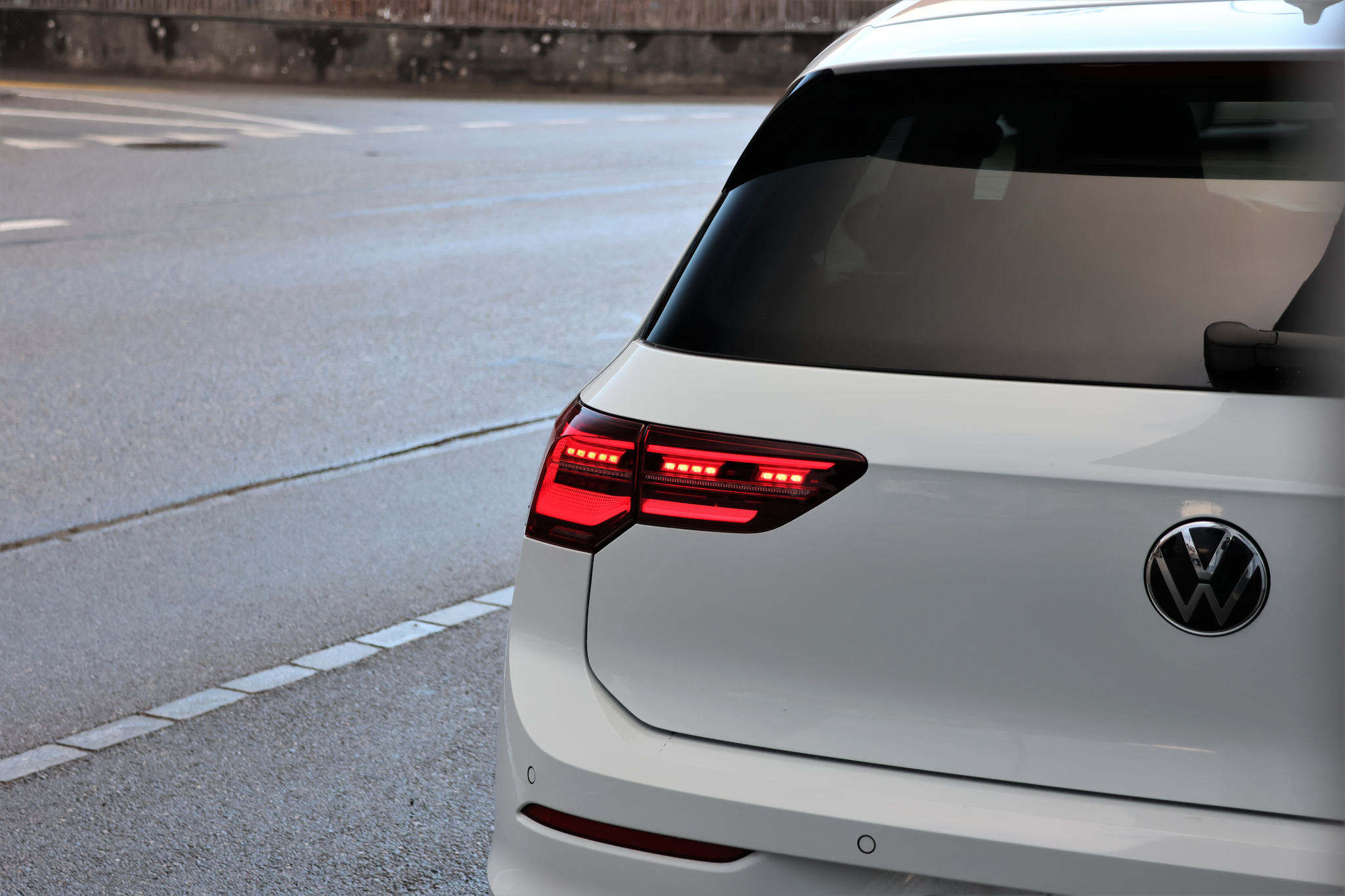 listing desktop thumbnail image 5