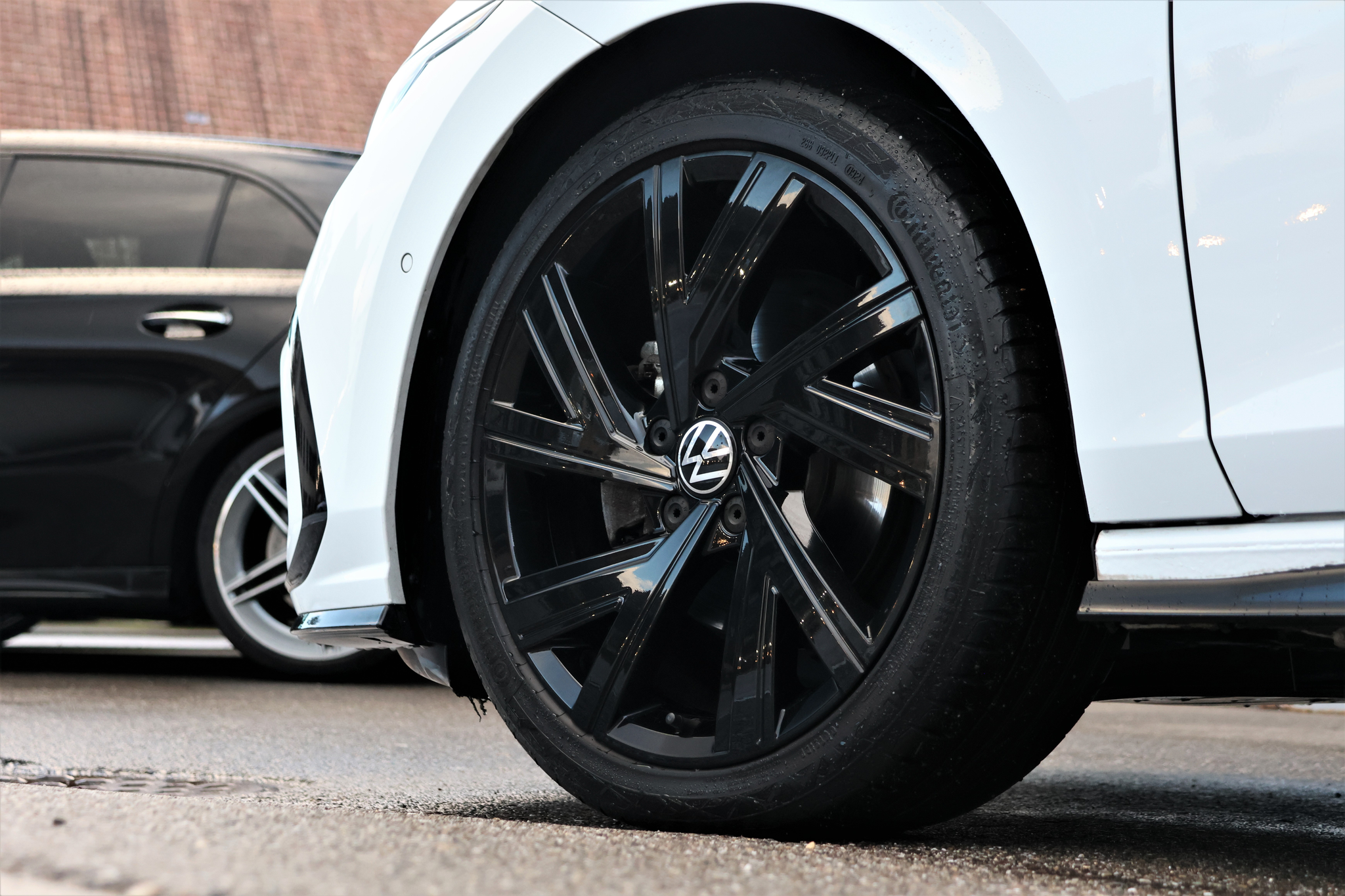 listing desktop thumbnail image 7