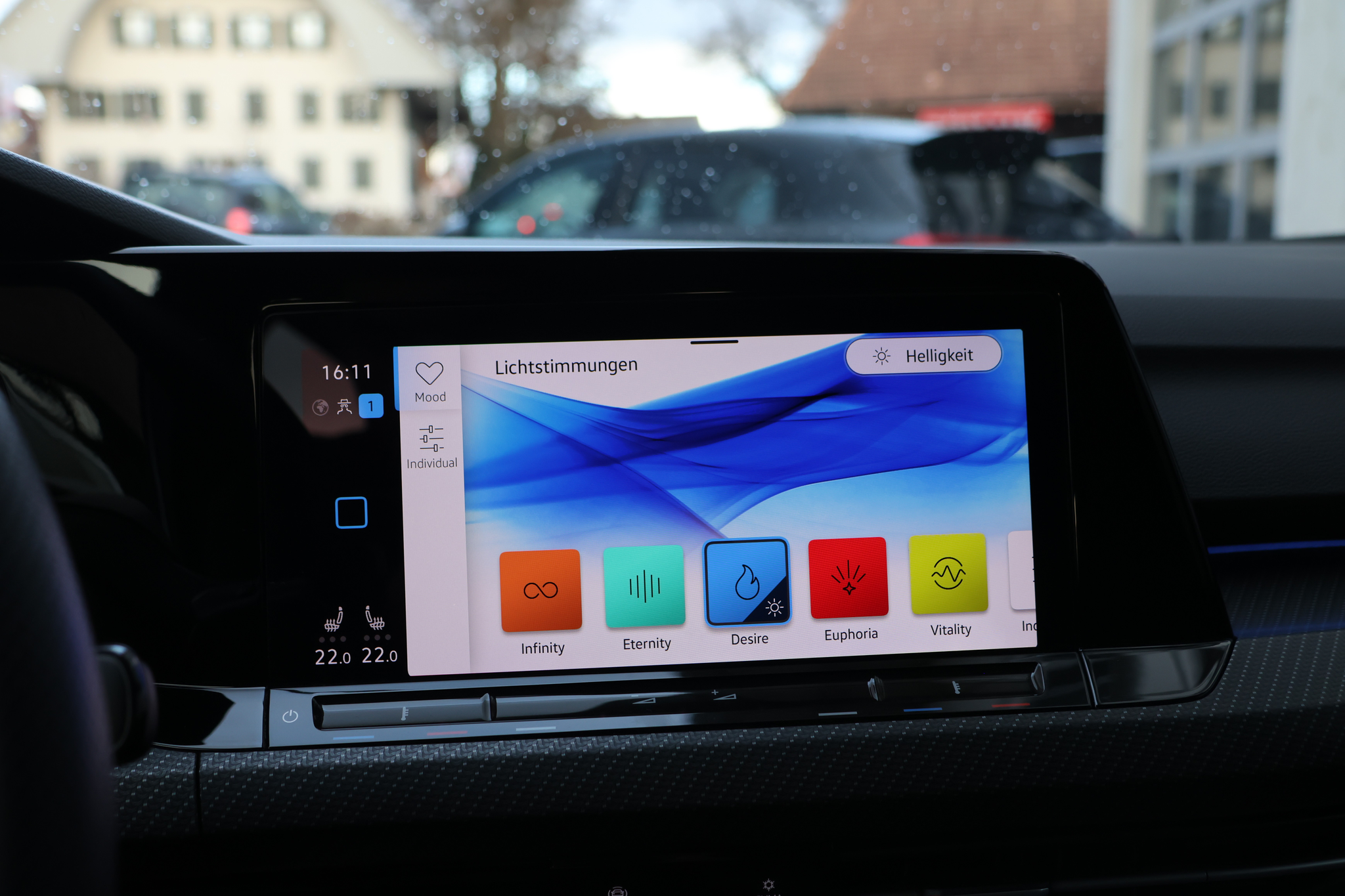 listing desktop thumbnail image 24