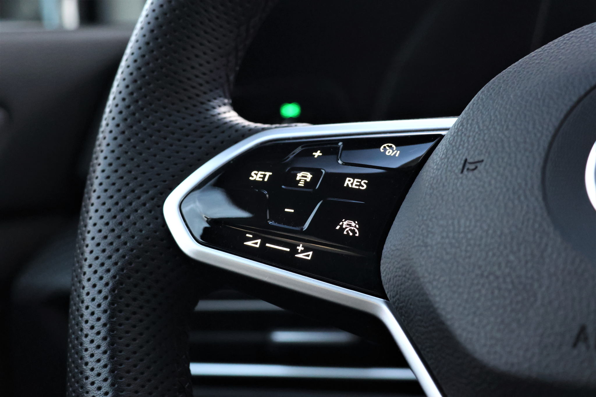 listing desktop thumbnail image 17