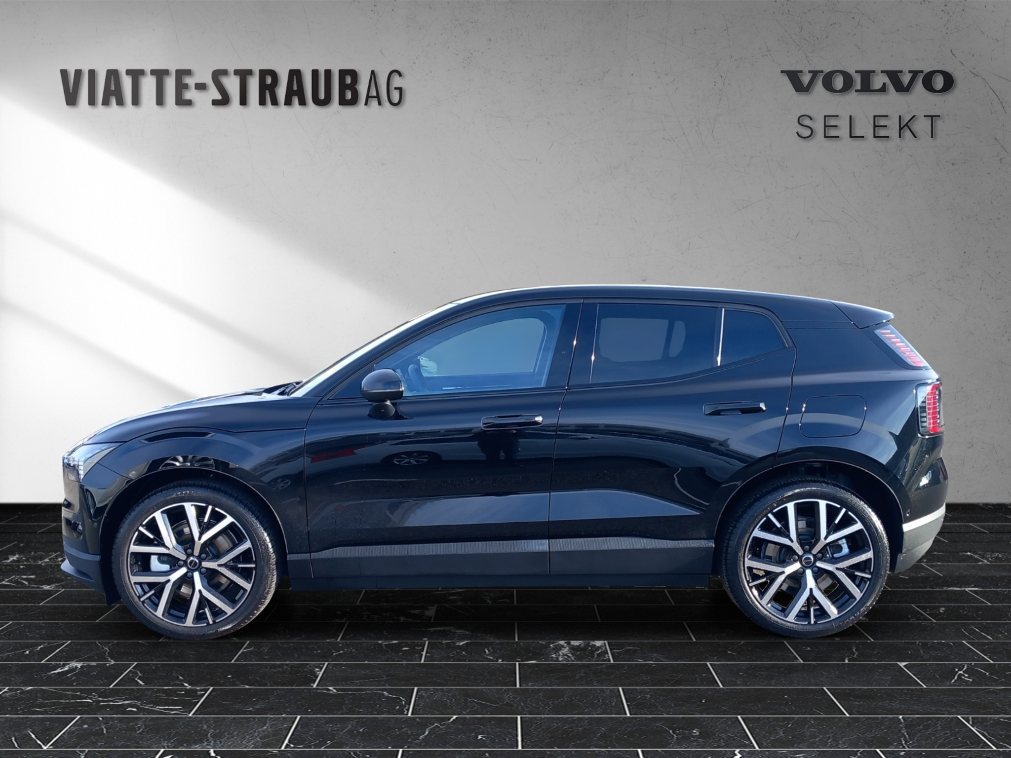 listing desktop thumbnail image 3