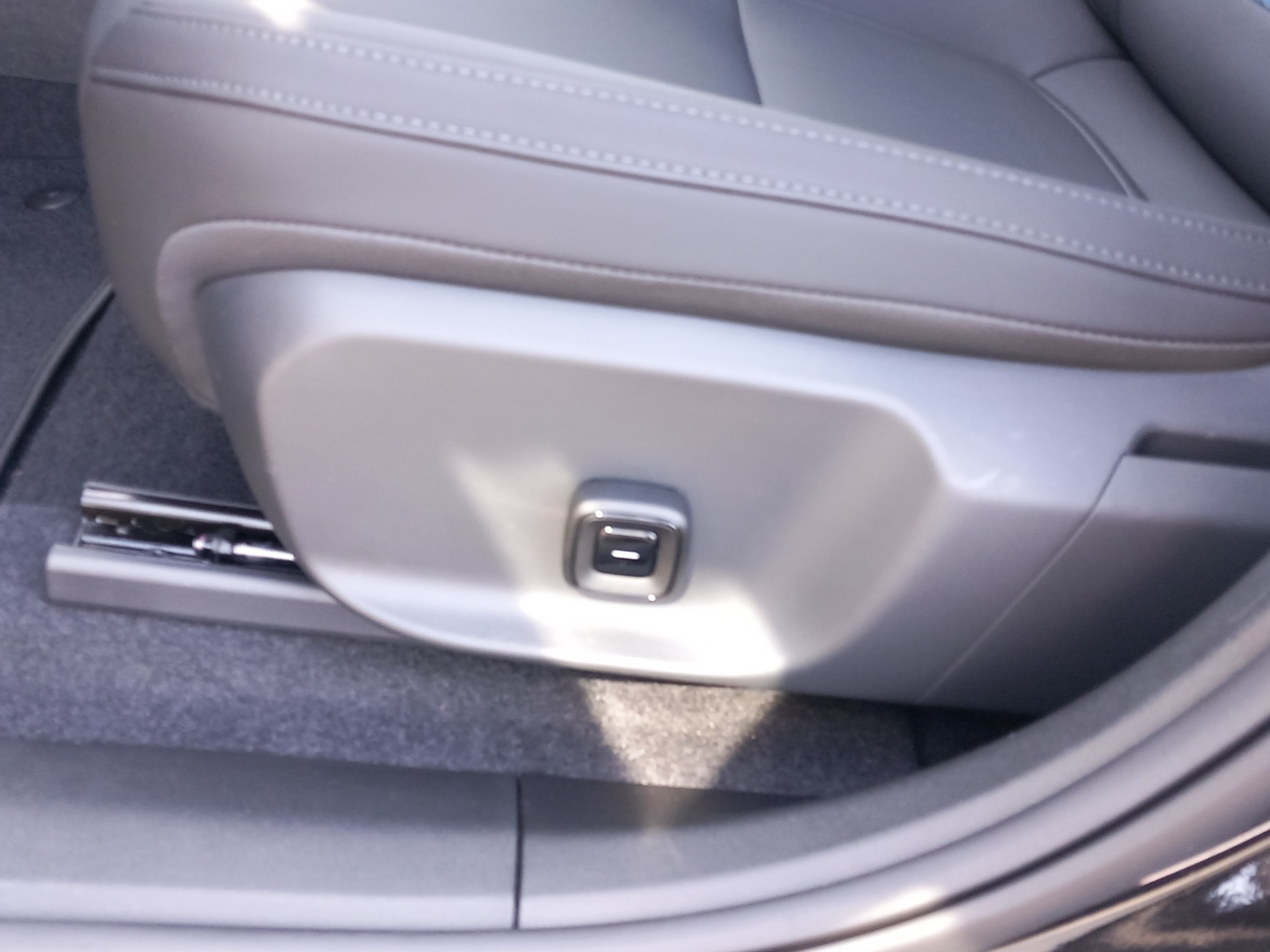 listing desktop thumbnail image 23