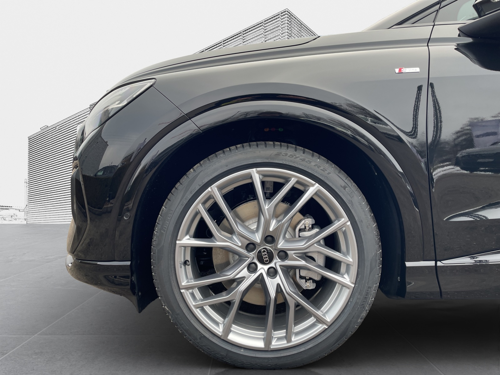 listing desktop thumbnail image 8