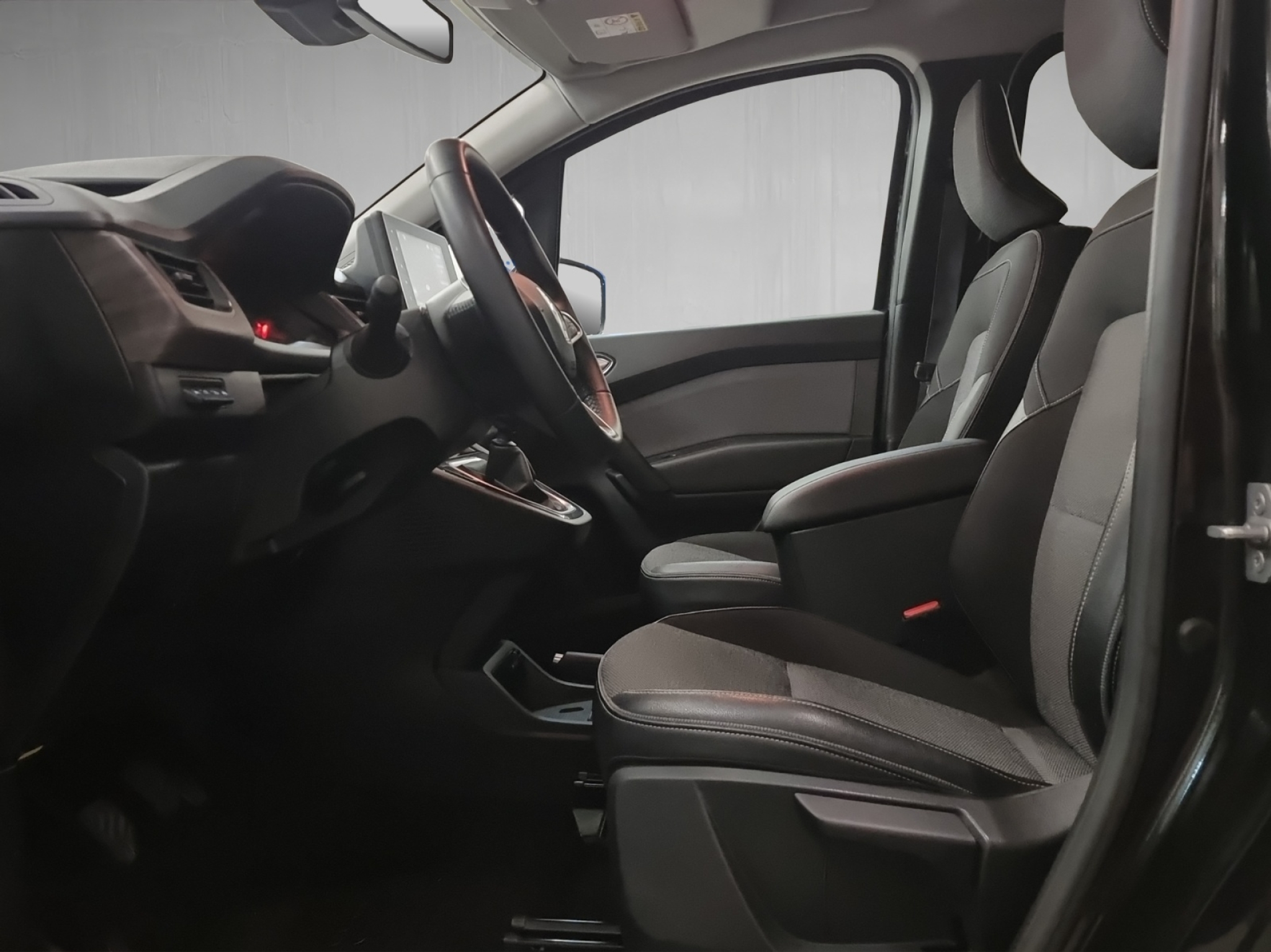 listing desktop thumbnail image 6