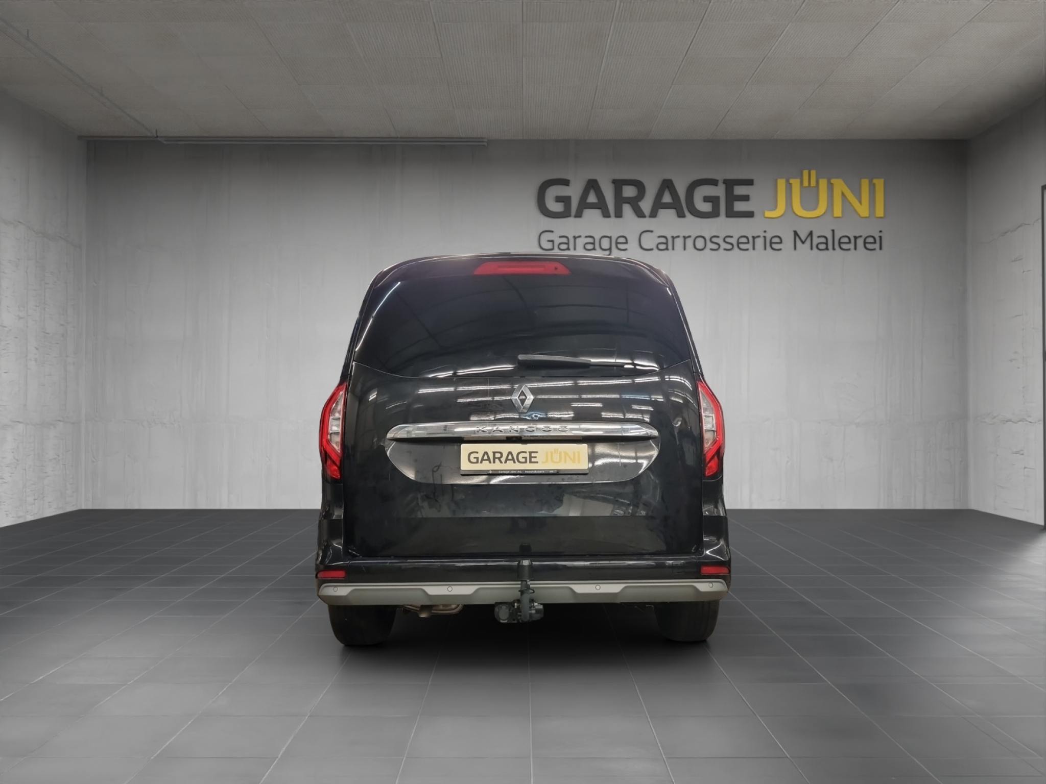 listing desktop thumbnail image 2