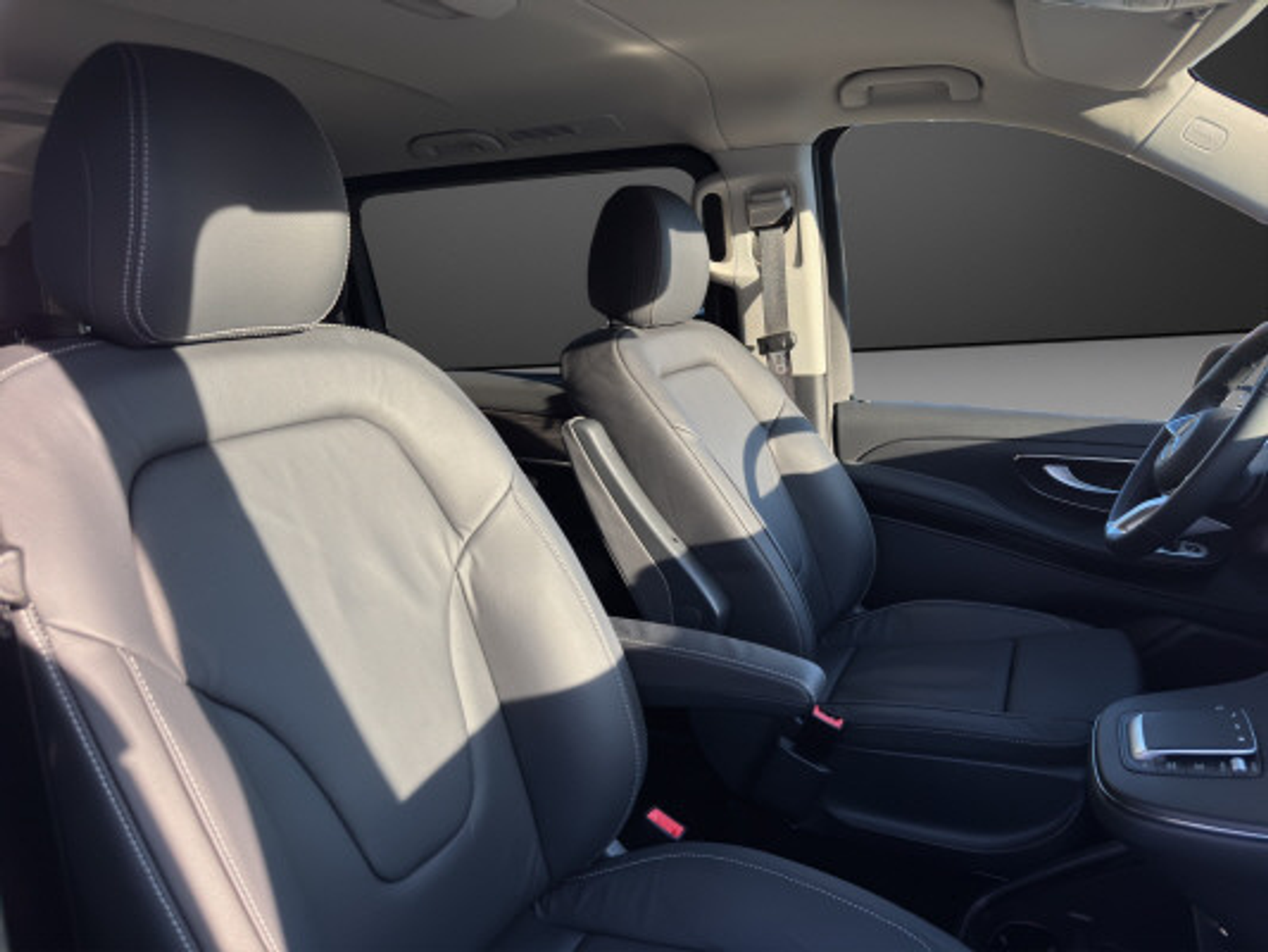 listing desktop thumbnail image 11