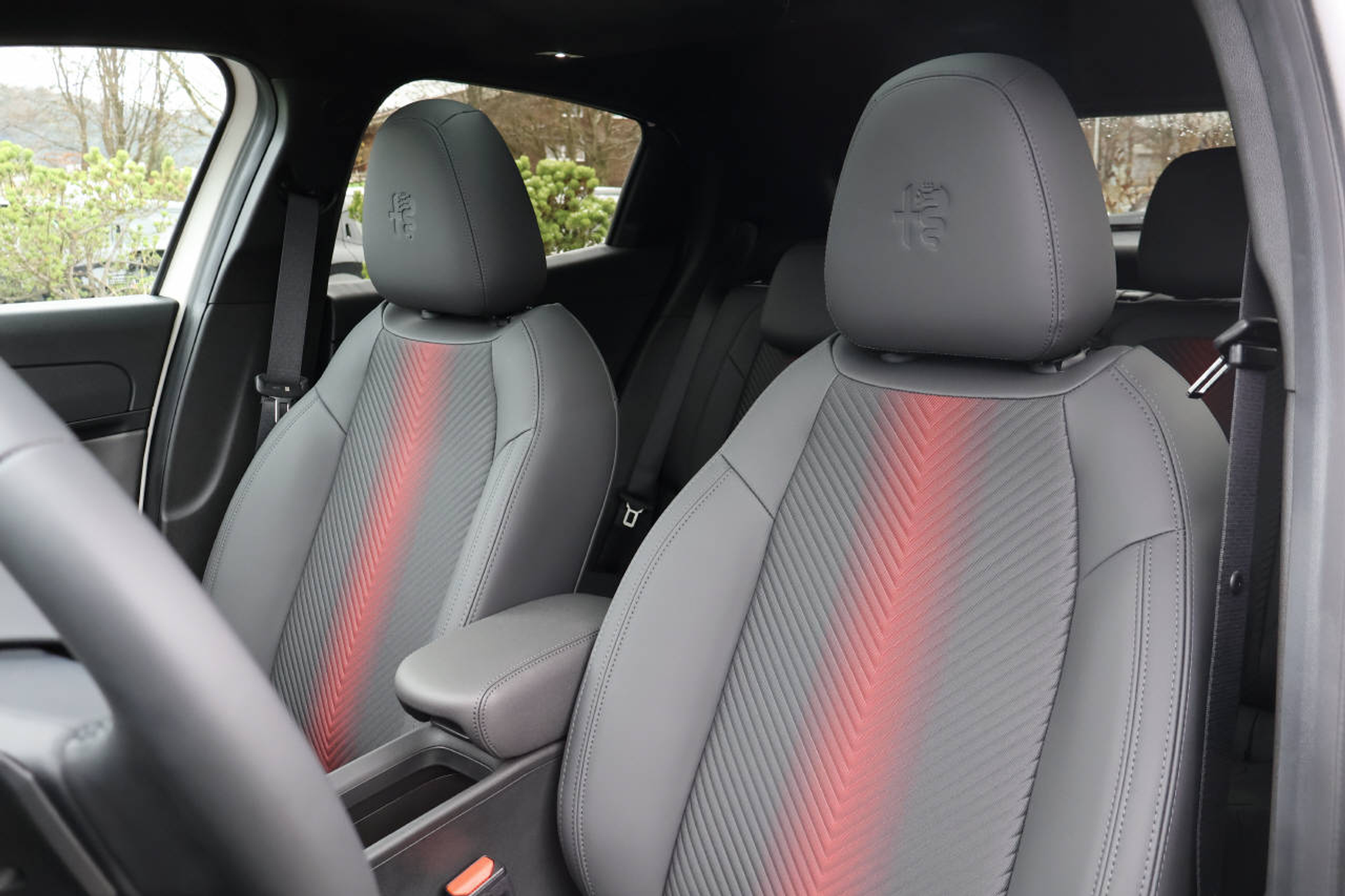 listing desktop thumbnail image 11