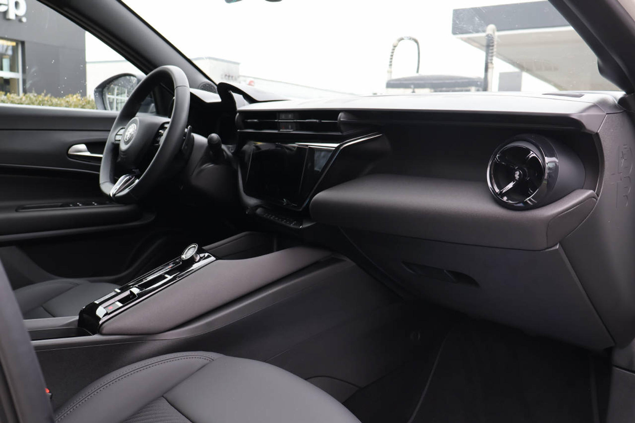 listing desktop thumbnail image 14