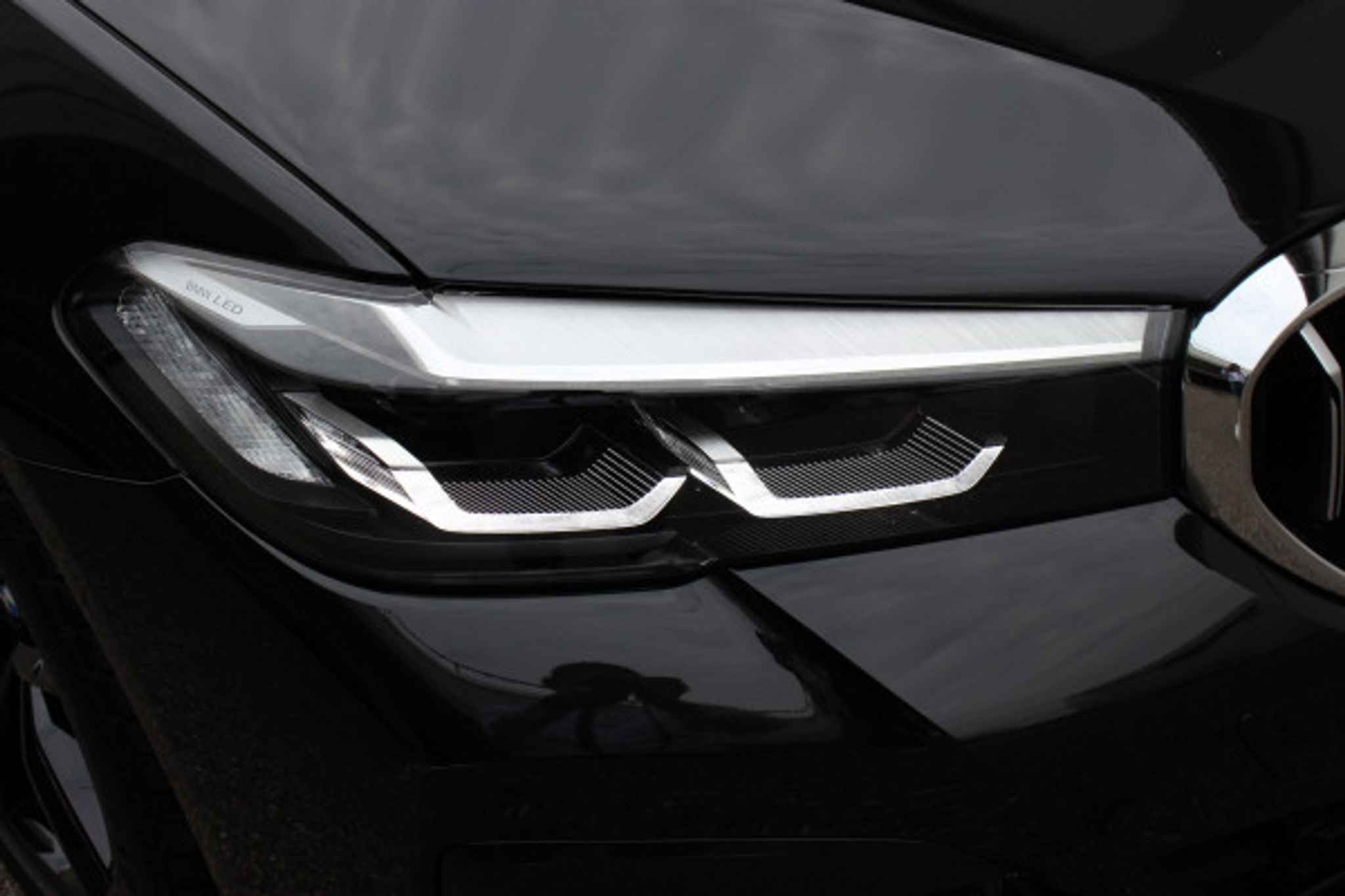 listing desktop thumbnail image 12