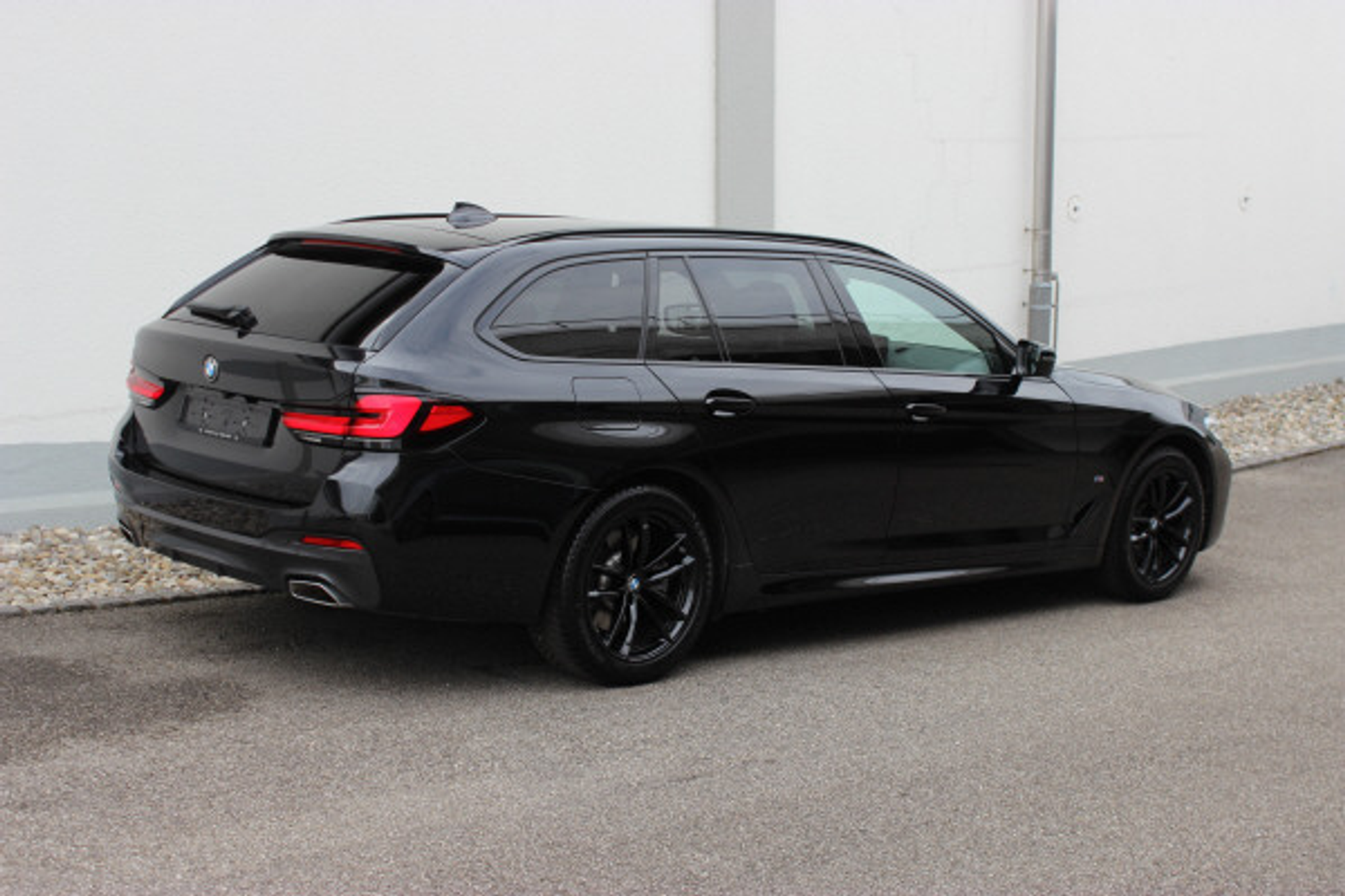 listing desktop thumbnail image 5