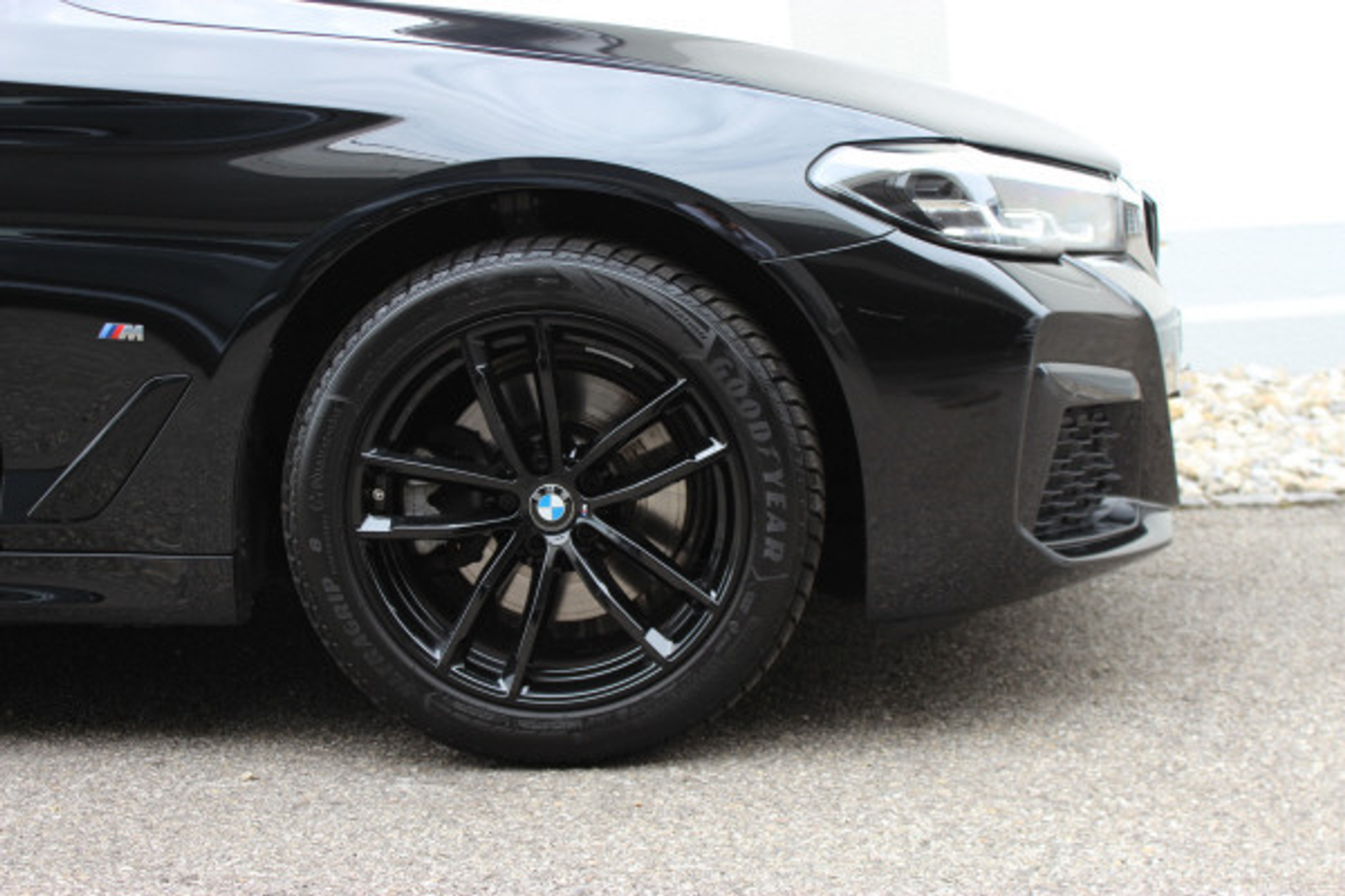 listing desktop thumbnail image 11