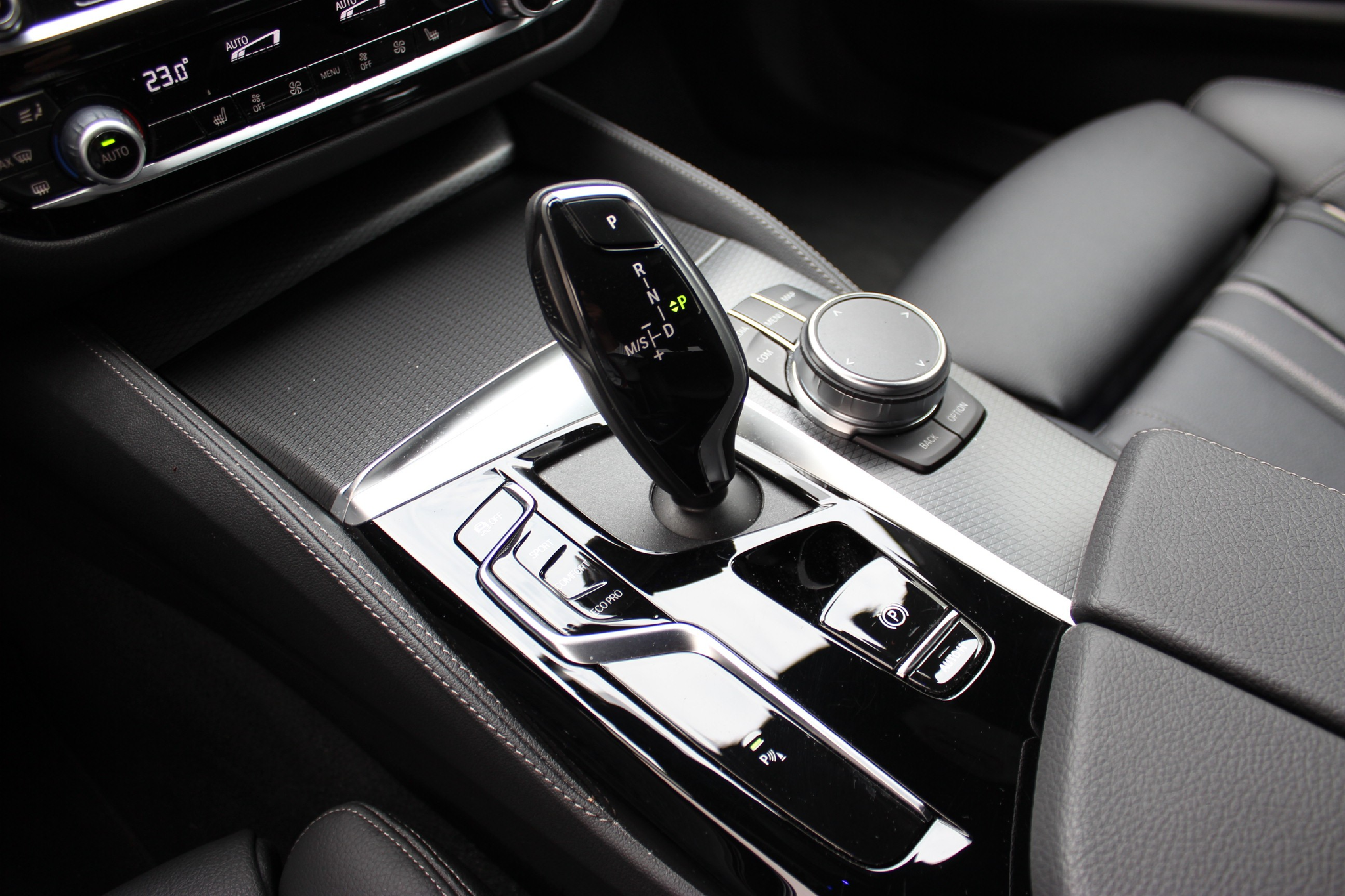 listing desktop thumbnail image 18